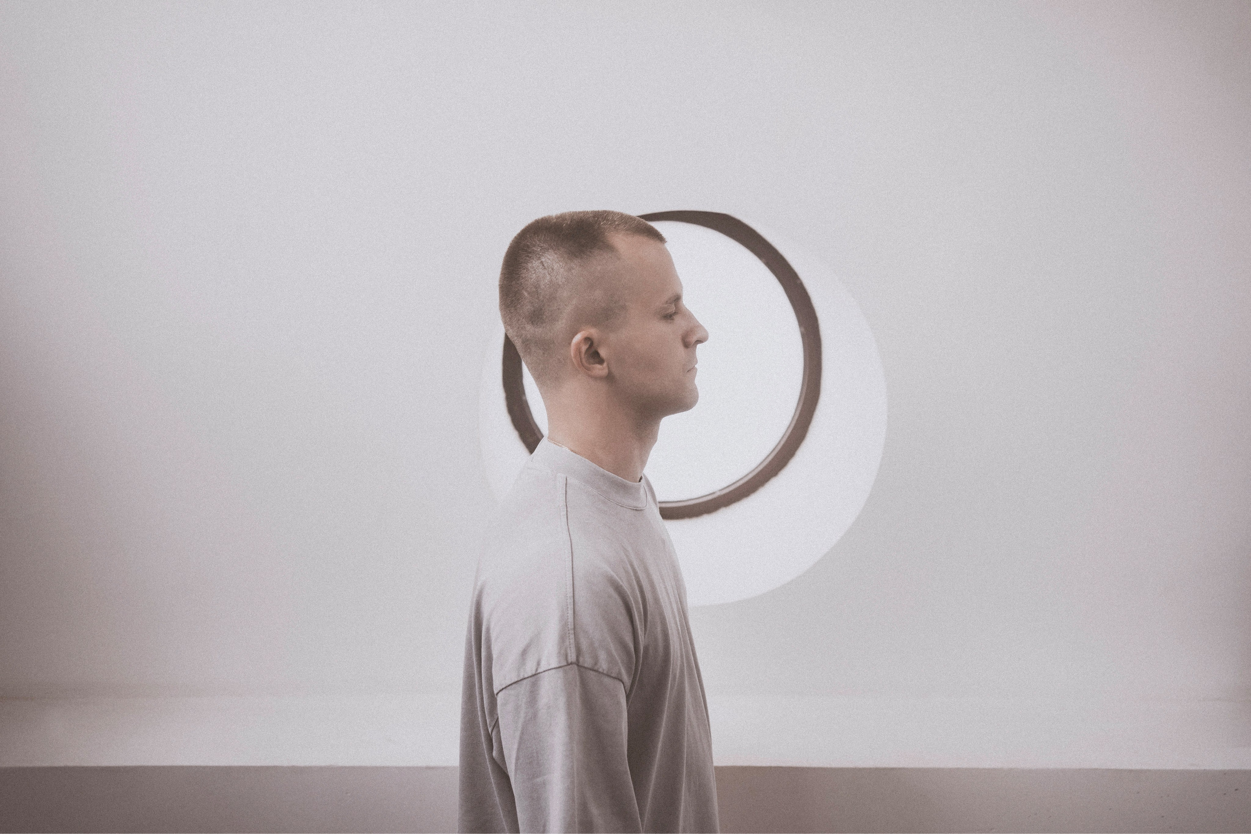 В кадре: педагог. Творческие фотосессии в Москве. Фотоальбом лидера группы ЯЛО