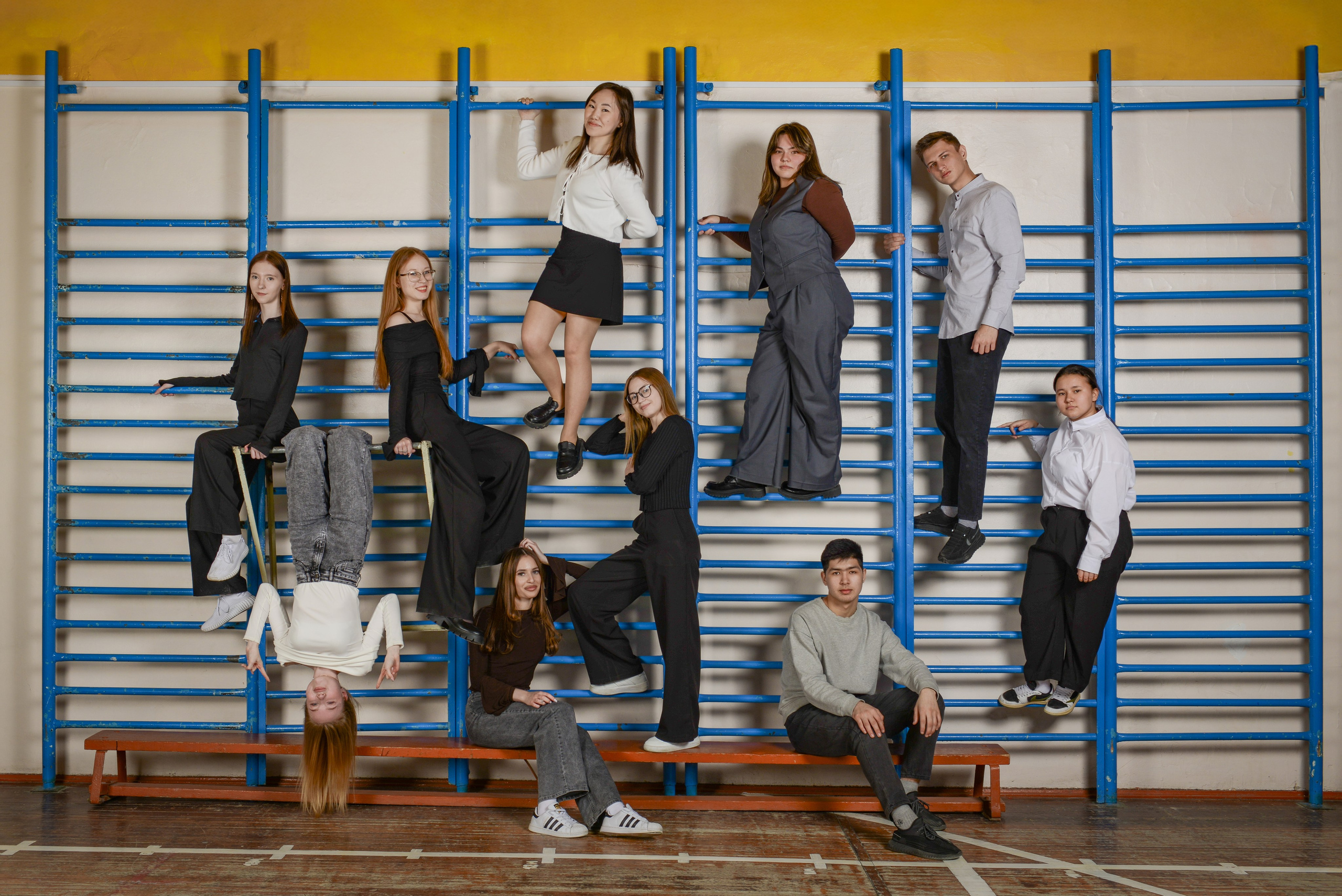 Групповые снимки в школе. Татьяна Гойда портретный и семейный фотограф Ленск. Выпускные альбомы