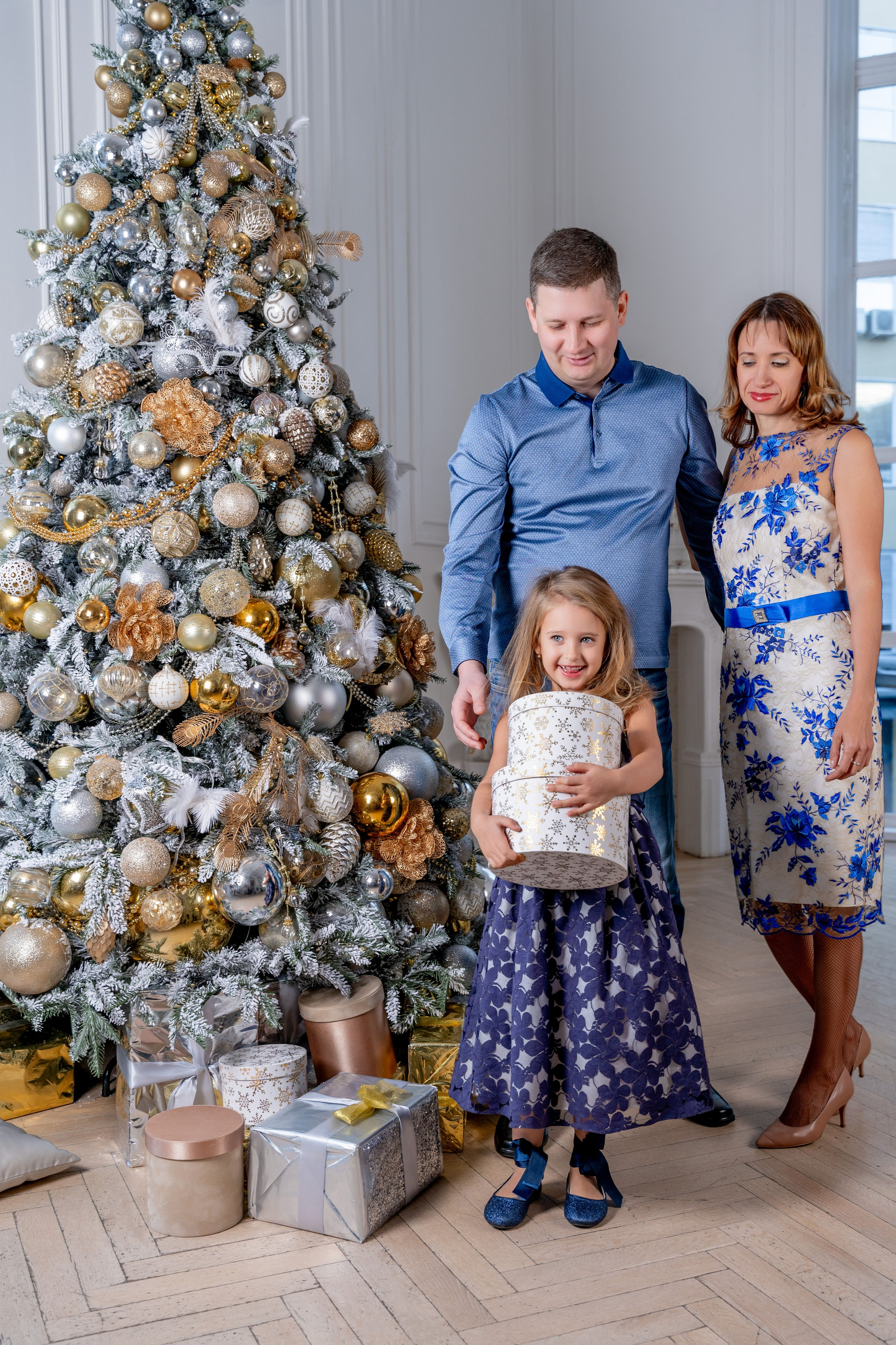 Семейная новогодняя фотосессия. Профессиональный фотограф Ковалева Олеся