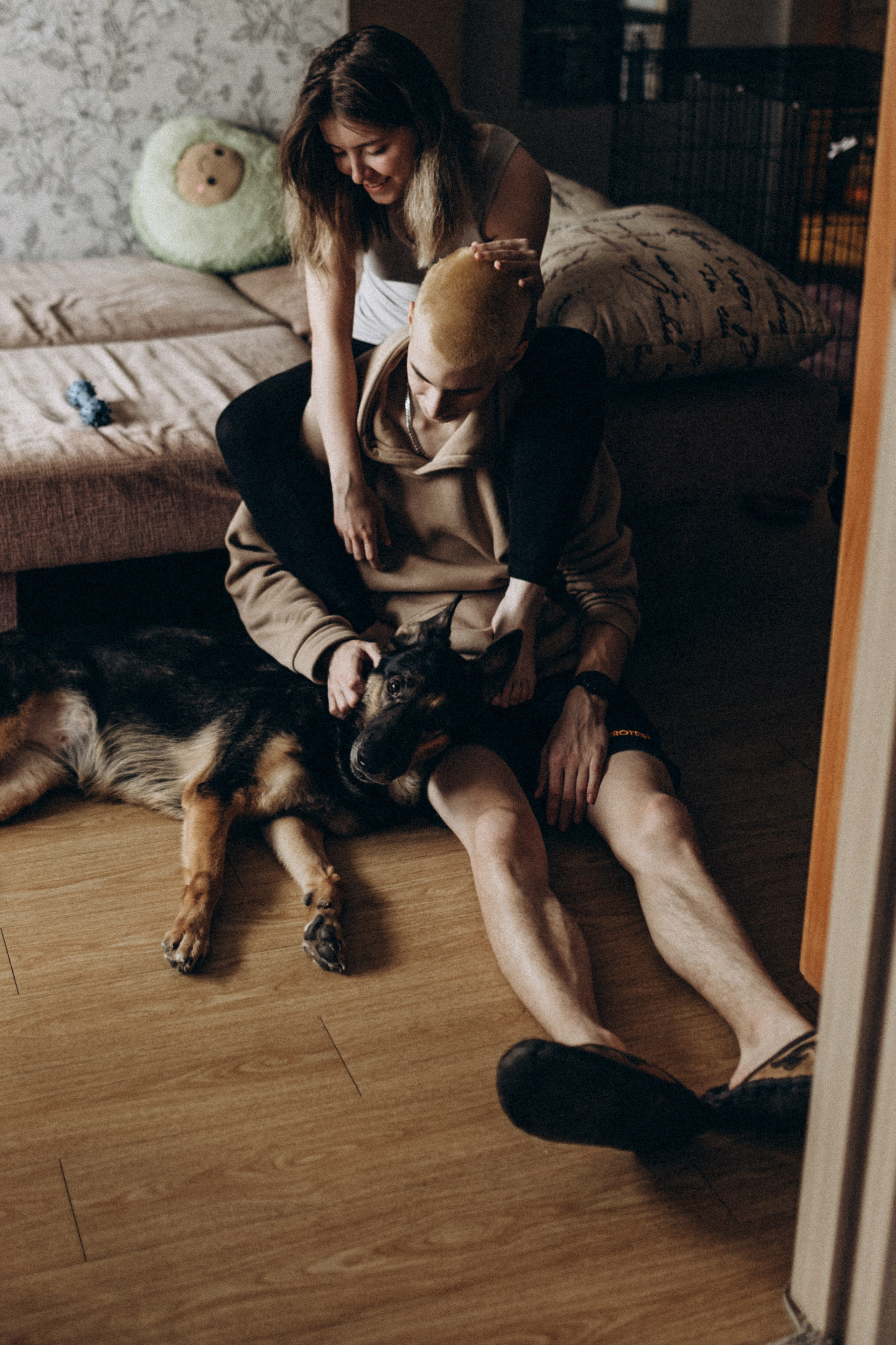 Матвей и Полина, а также кот и собака. Семейный фотограф lifestyle в Новосибирске Елена Шпилевая