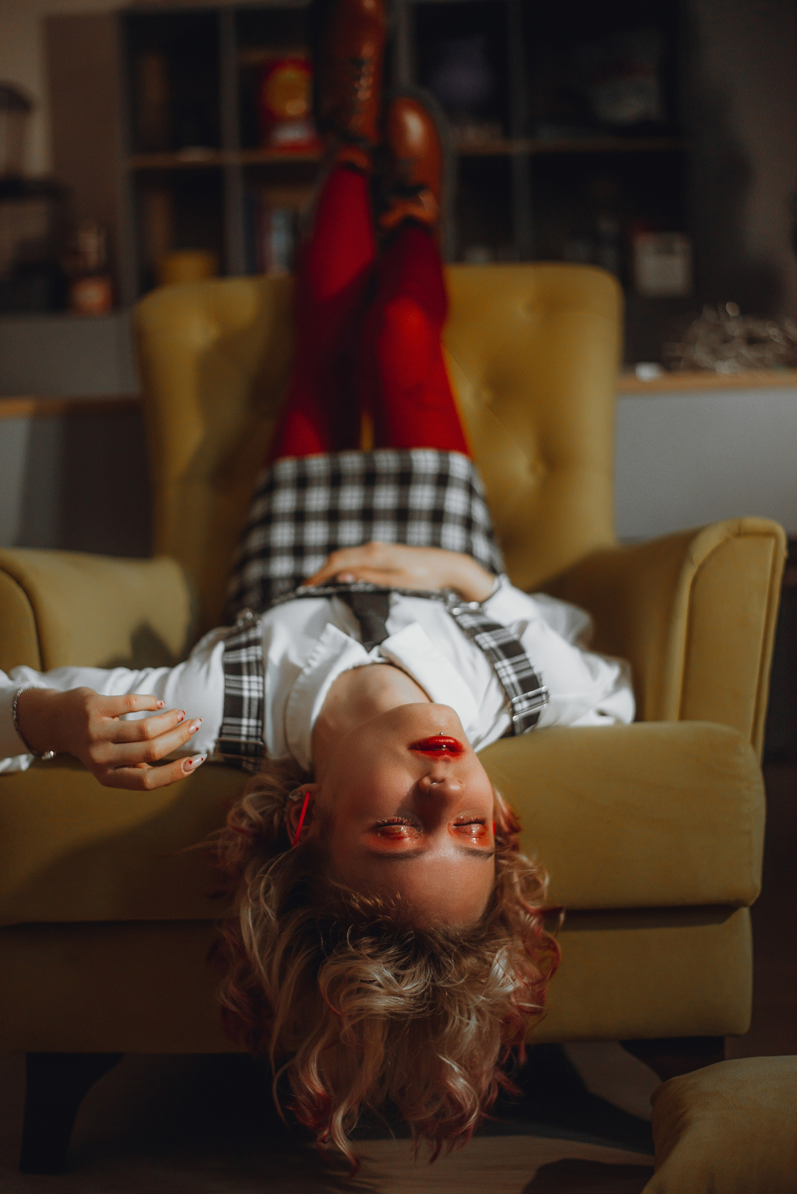 фотосессия в красных колготках