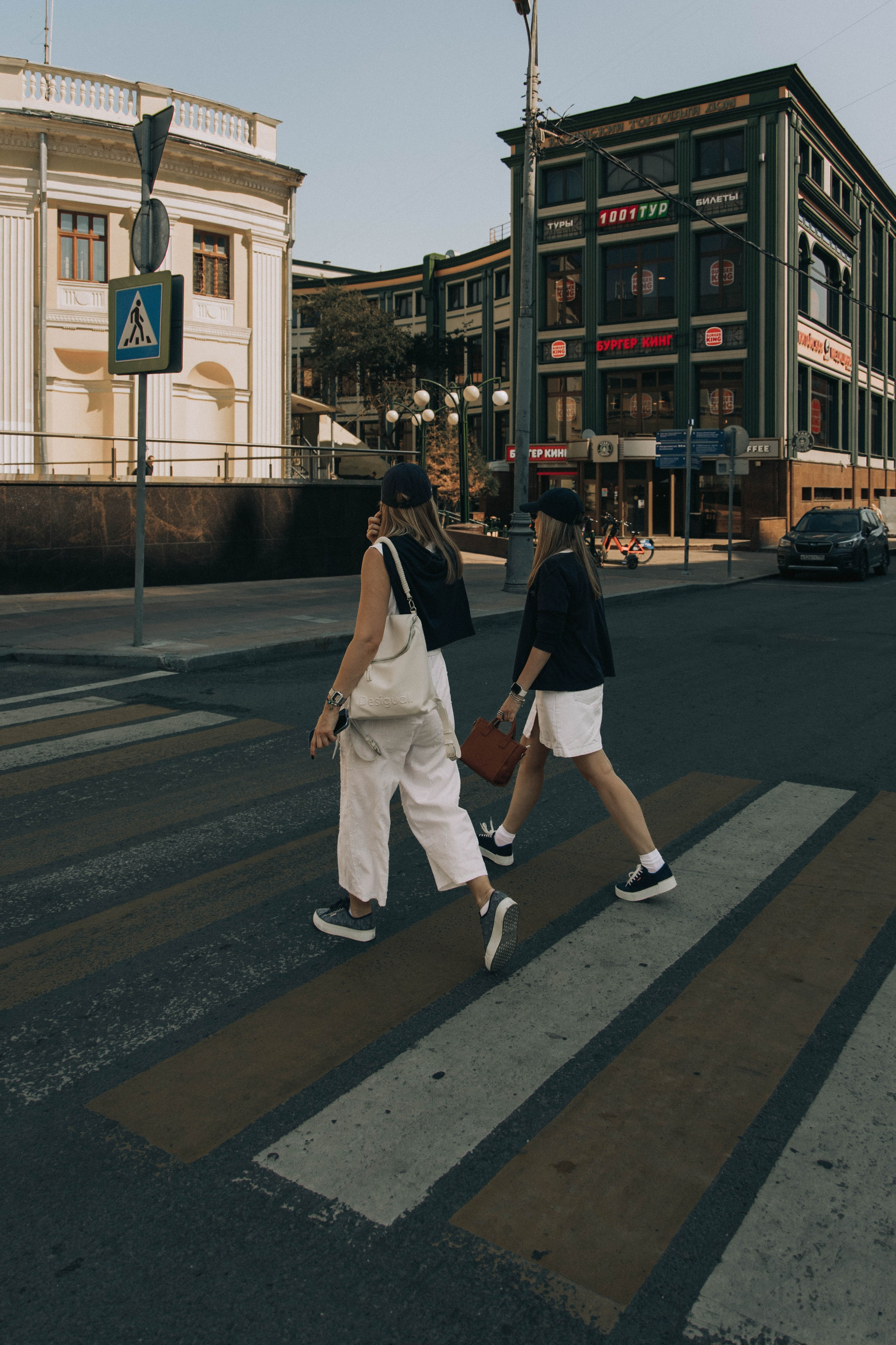 Прогулка Лиза и Марина. Фотограф lifestylе в Москве Пшеничная Анастасия