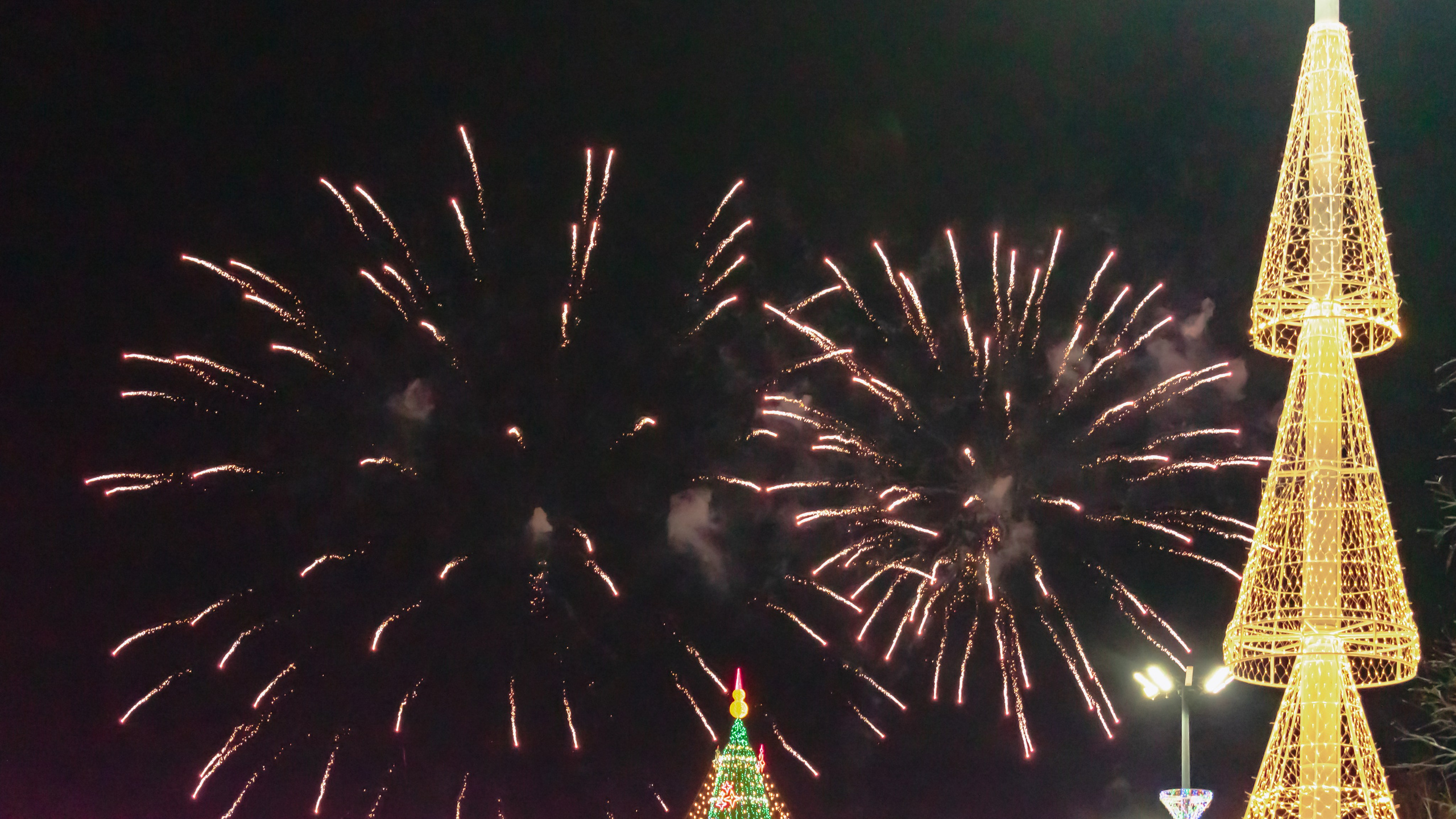 Праздничный салют Новый год Набережные Челны. Фотограф в Набережных Челнах Мари Сенчик