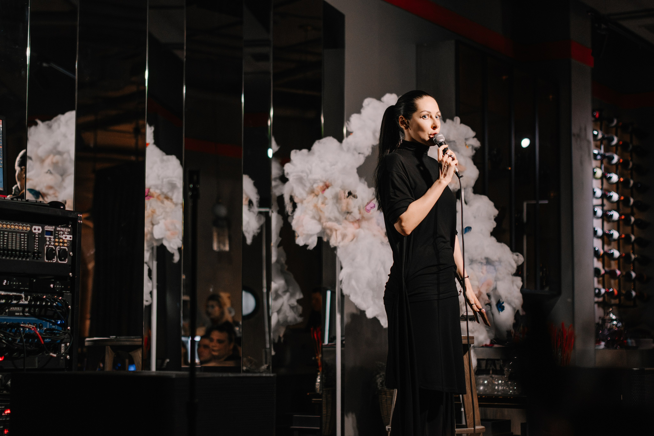 StandUp с Наташей Красновой. 1 апреля в Sketch. Фотограф в Челябинске Любовь Денисенко