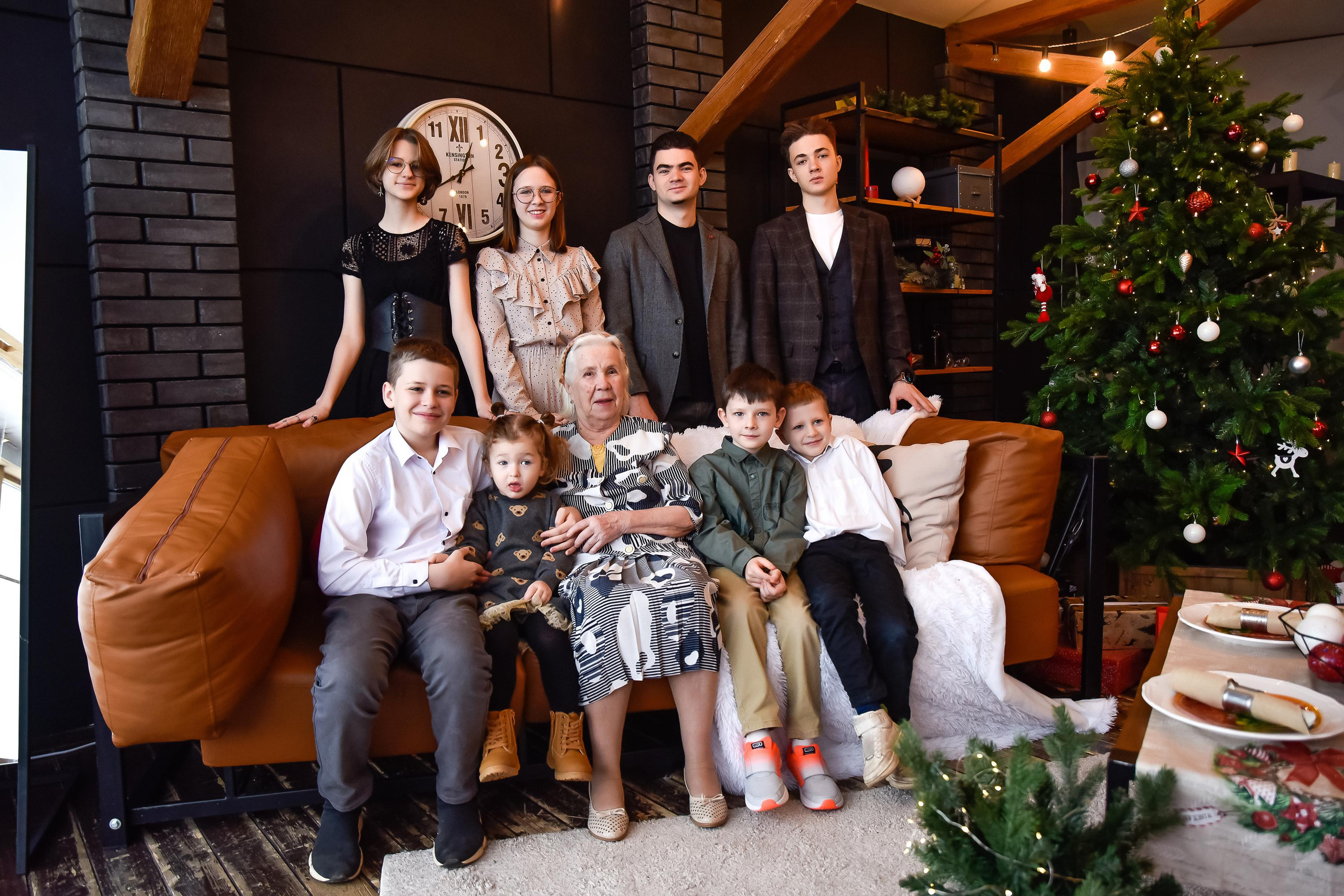 Большая семья