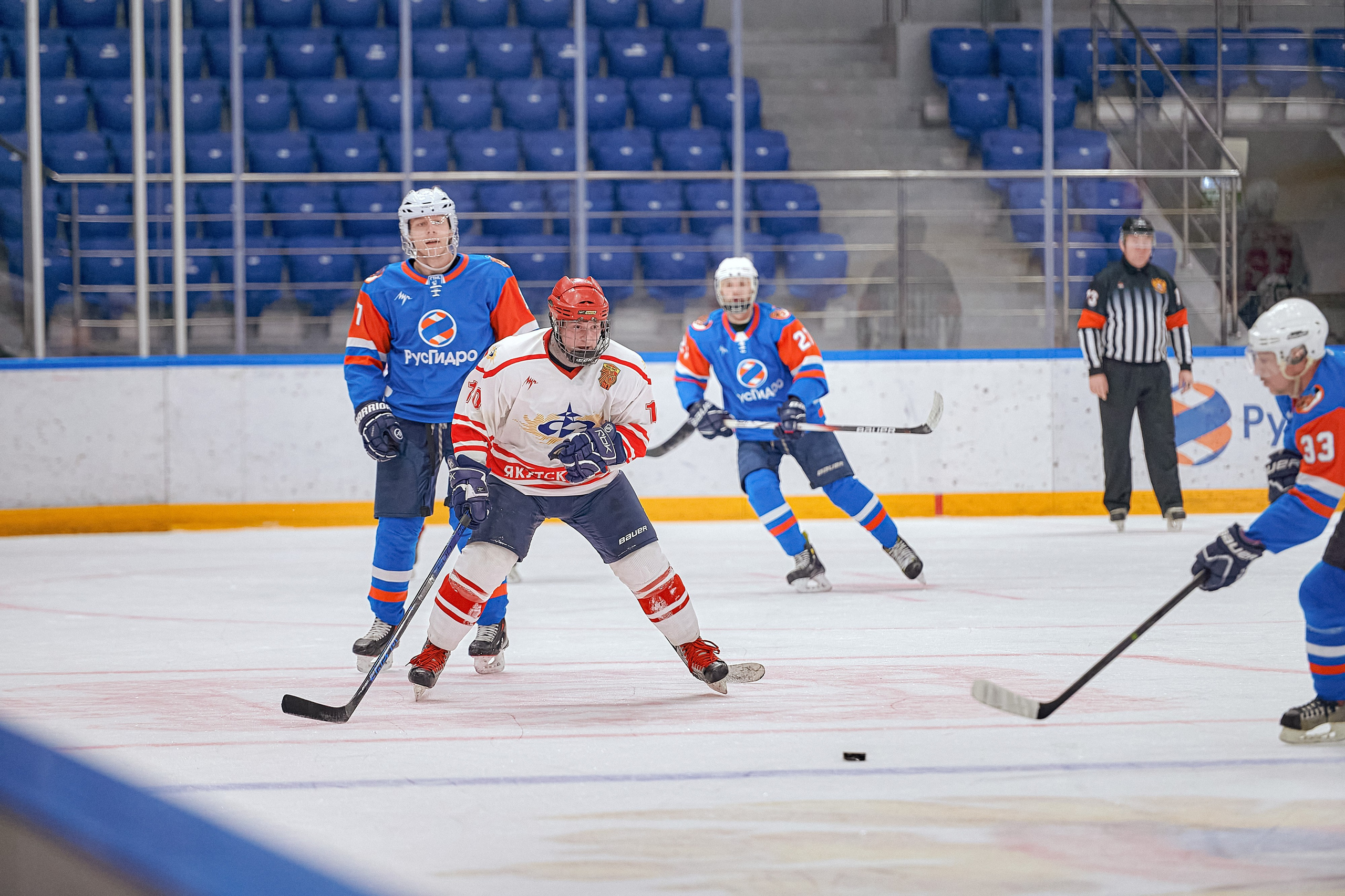 Портфолио репортажной фотосъёмки: Кристалл арена — Хоккей — РусГидро. Фотограф Яковлев Роман — Красноярск