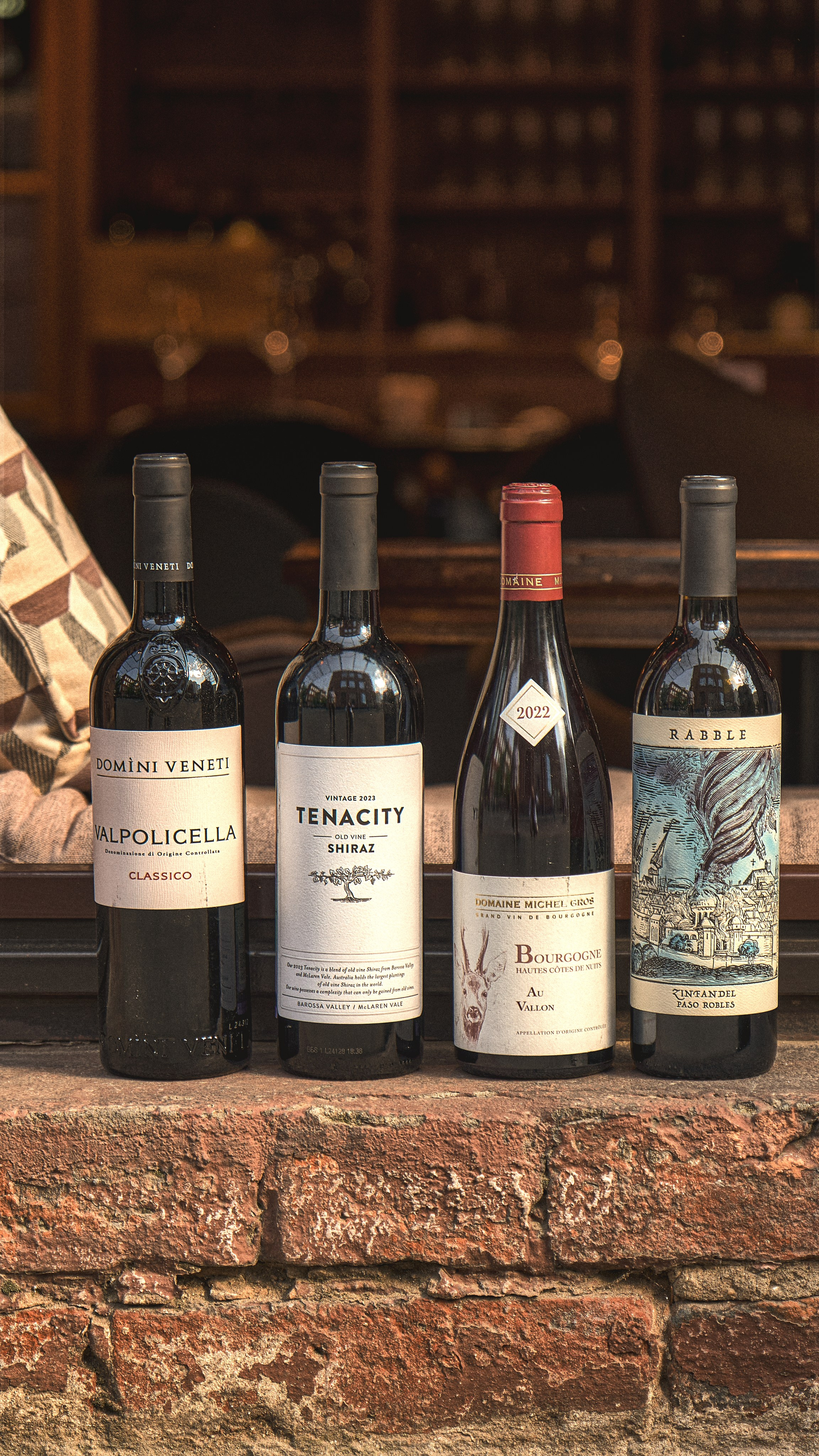 Вино. Я  фотограф. Работаю в городе Москва,