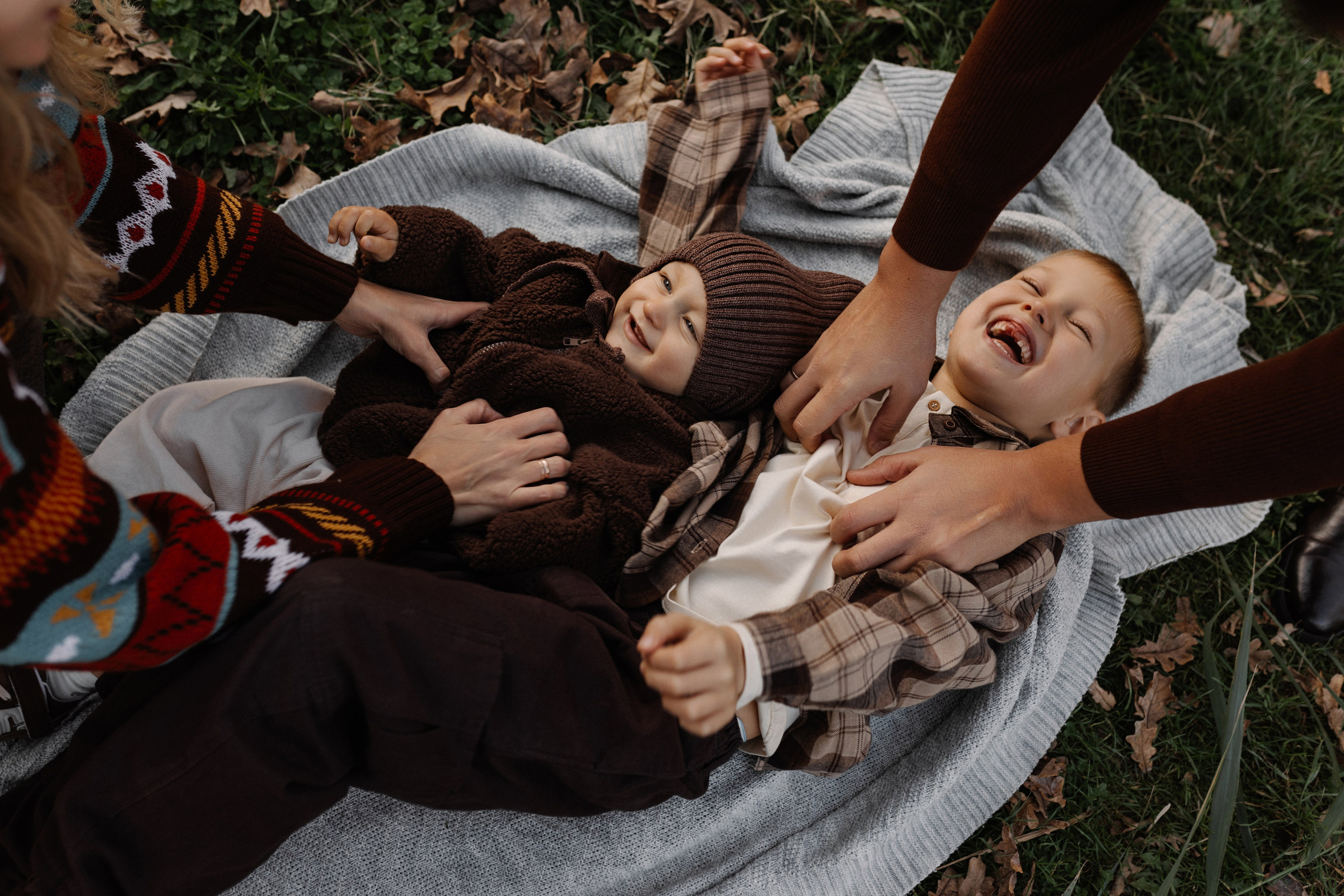 Семейная фотосессия в Краснодаре на природе, фотограф Яна Морева. Семейный фотограф в Краснодаре Яна Морева