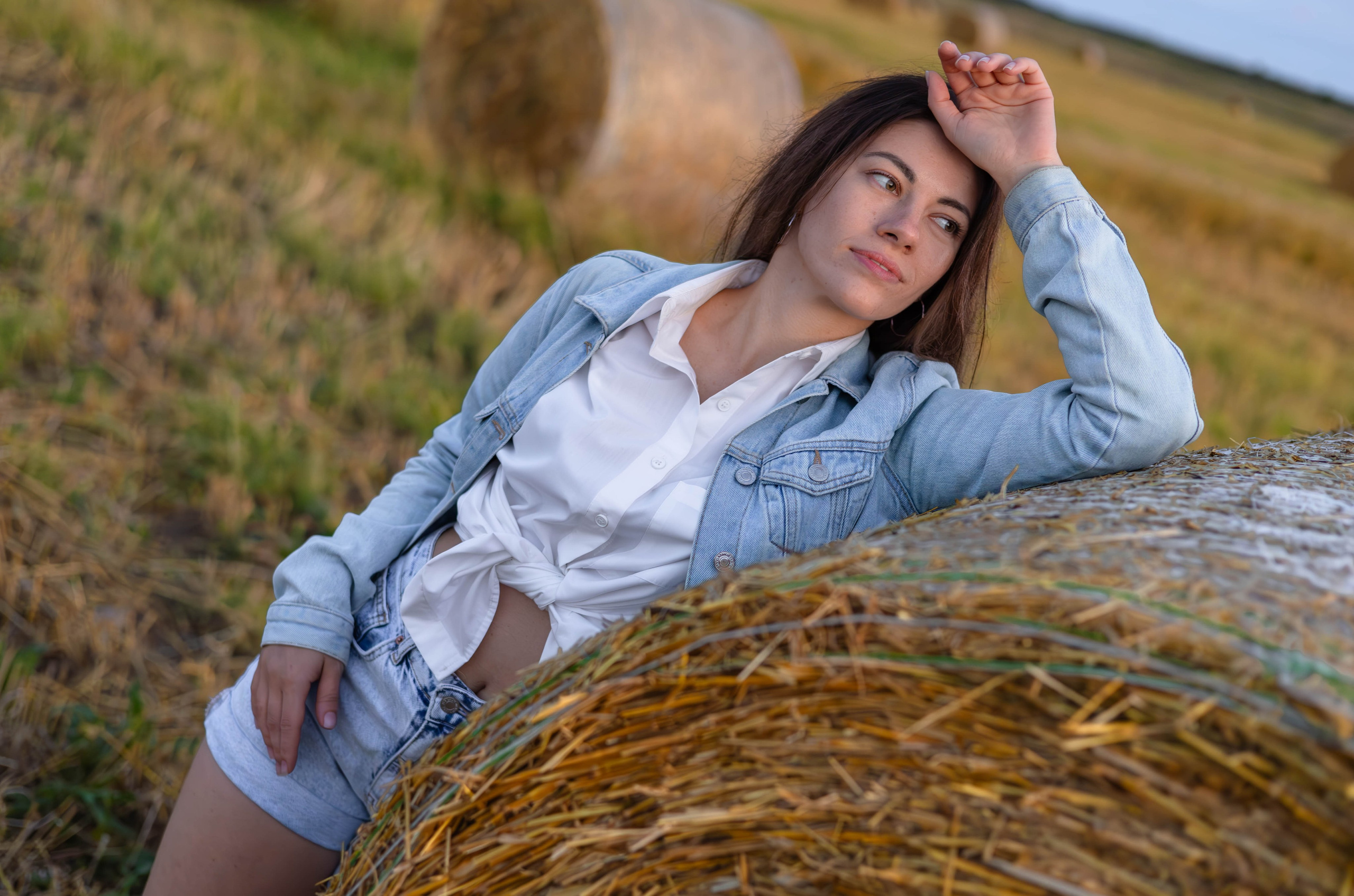 Анастасия. Закат в поле. Портретный фотограф Панферова Регина г. Санкт-Петербург, г. Казань