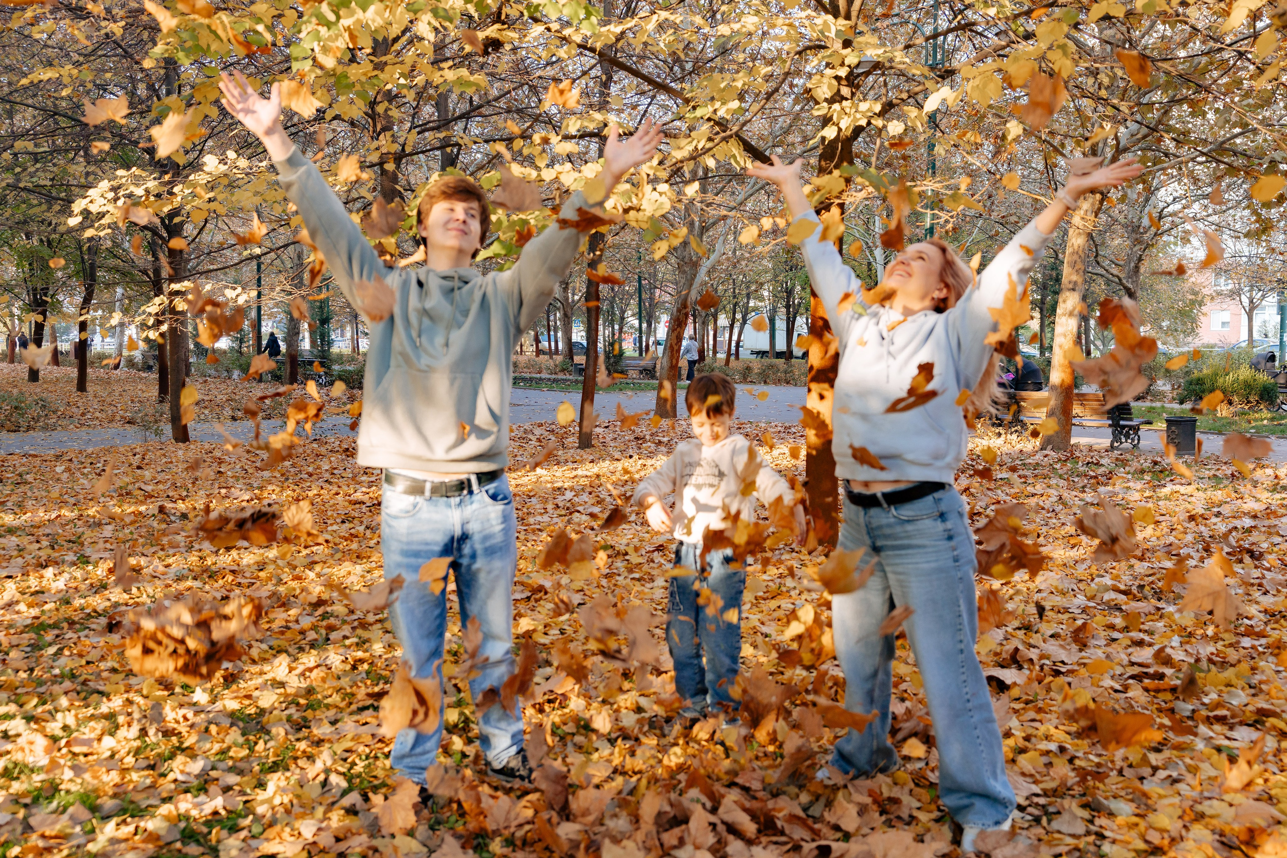 Осень. Профессиональный фотограф и видеооператор