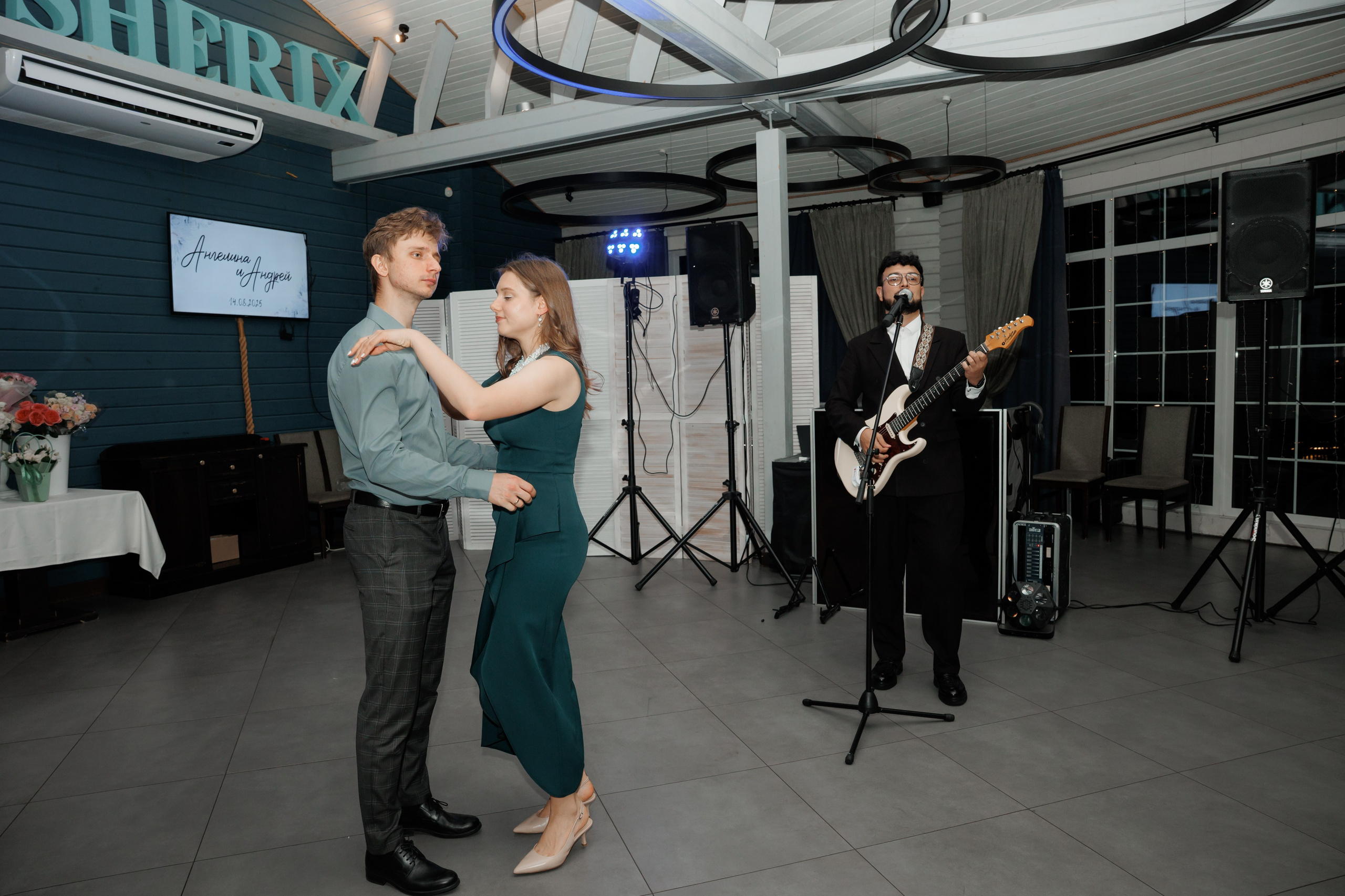 Регистрация в отеле Fish Point, ЗАГС Бутово, прогулка в Остафьево. Свадебный и репортажный фотограф (Москва, Королев и другие)