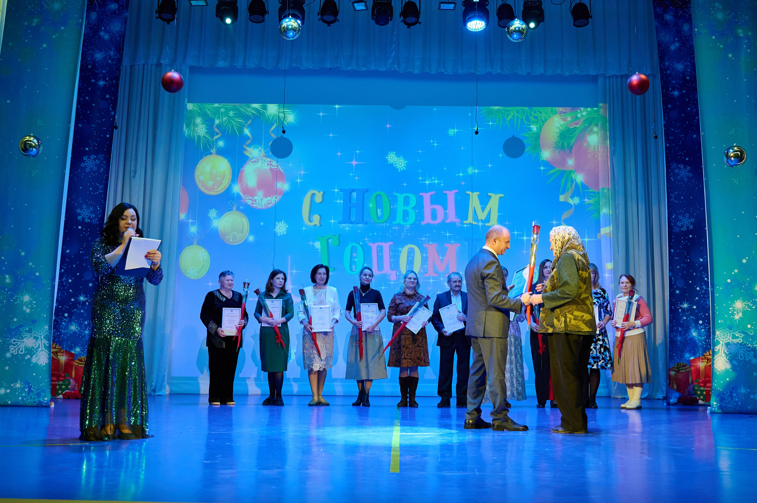 НГ концерт в Марьиной роще. Жизнь курорта Кабардинка в фотографиях