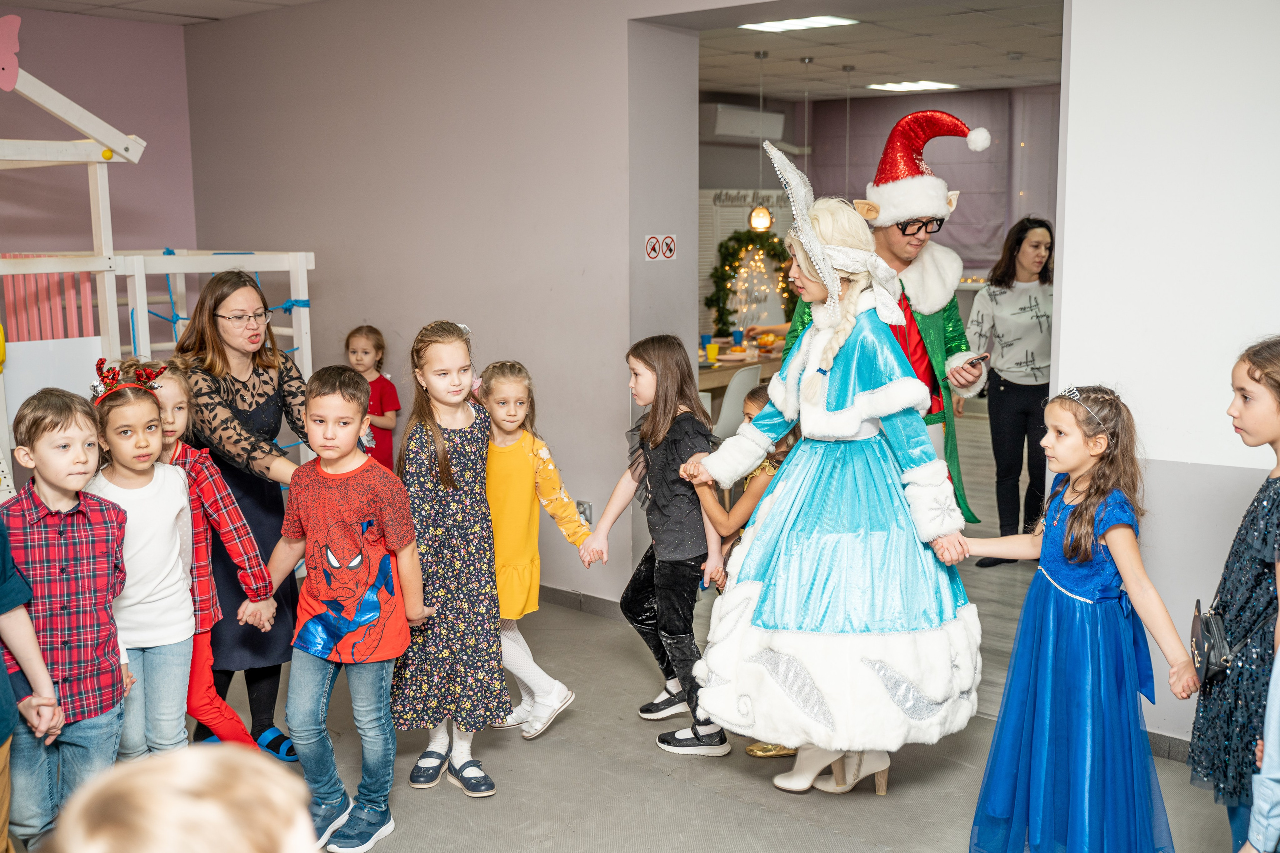 1 гимназия Новогодний утренник. Свадебный и репортажный фотограф в Уфе| Осетрова Ольга