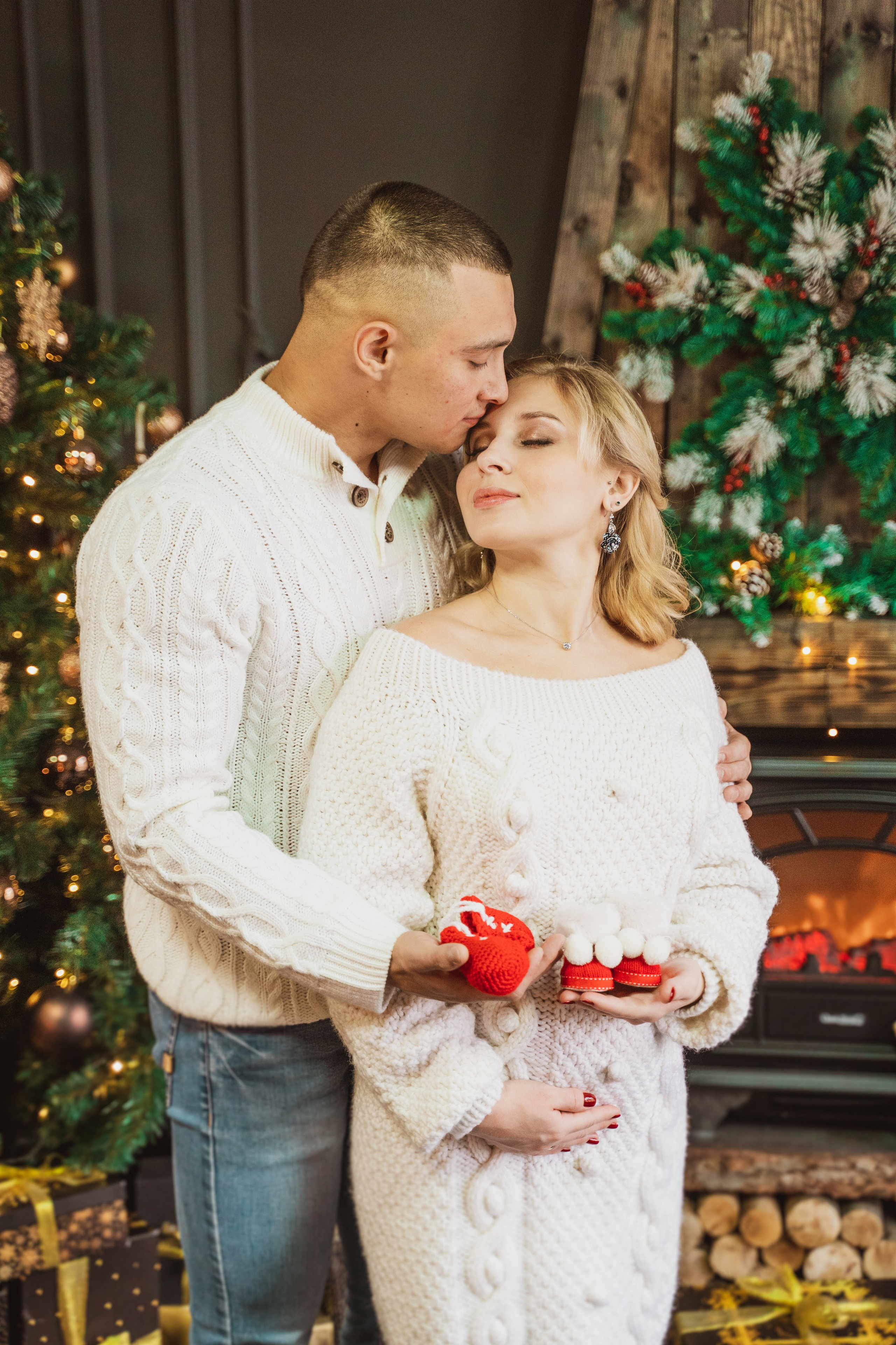 Новогодняя фотосессия беременности в студии. Анна и Кирилл. Свадебный и репортажный фотограф в Уфе| Осетрова Ольга