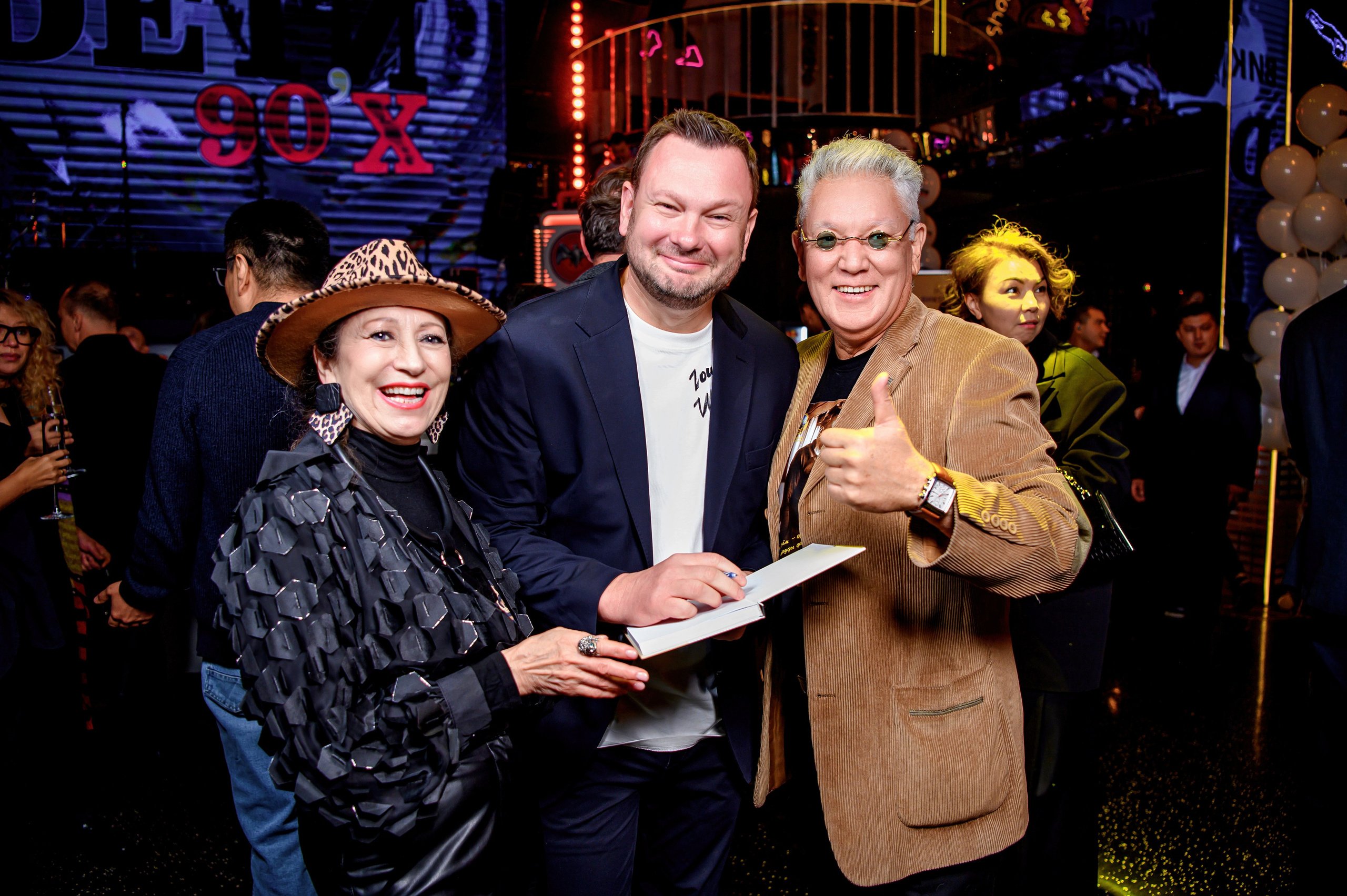 Презентации. Открытия. Елена Северина фотограф, Алматы: репортаж (спорт, концерты, конференции), предметная и фуд-съёмка, портреты, каталоги, фэшн, ретушь