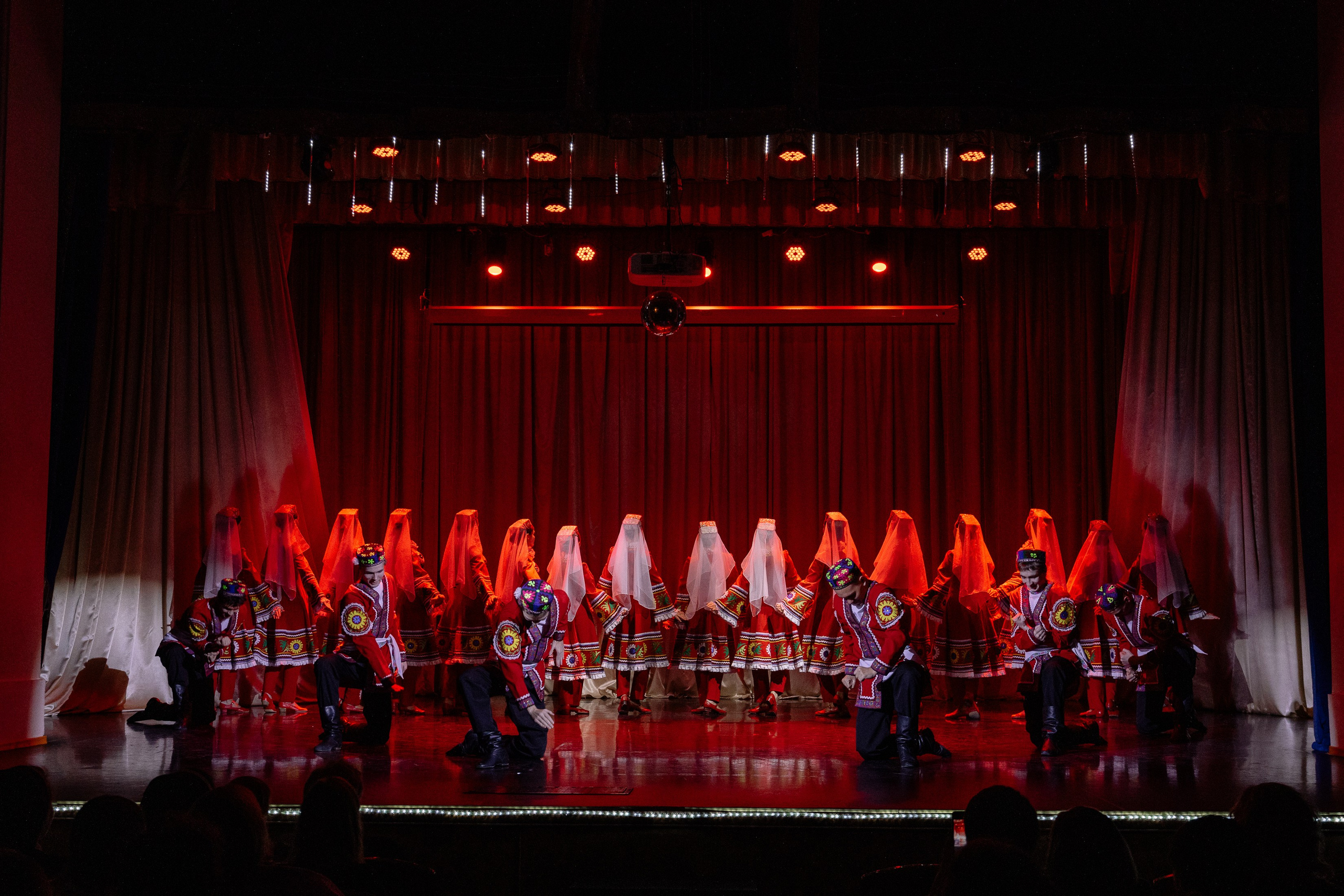 Сибирские узоры ДК Ефремова. Фотограф Юлия Мальцева