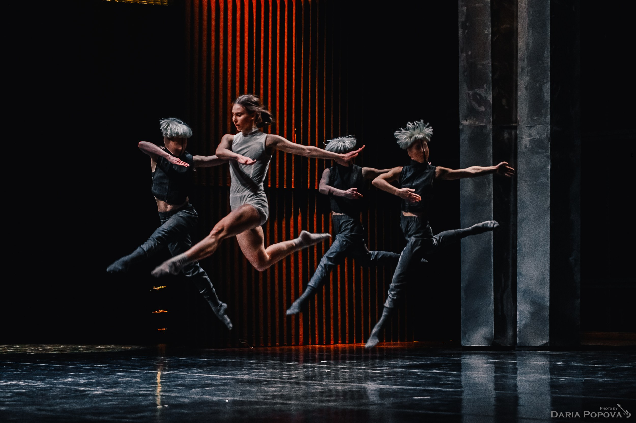 Спектакль «Свадебка». Художник по свету Максим Сергачев