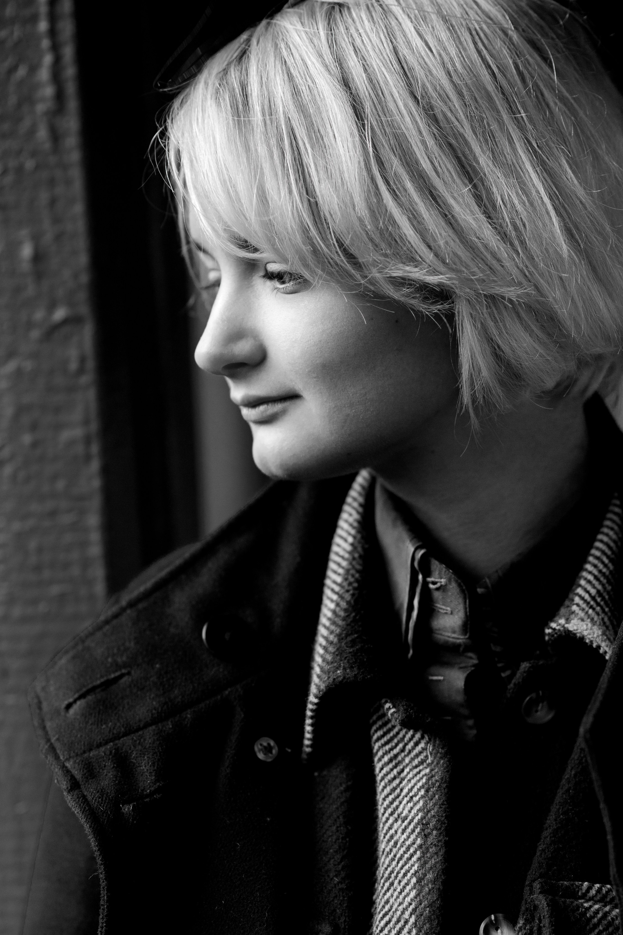 Фотосессия девочки подростка в осеннем саду. Главная