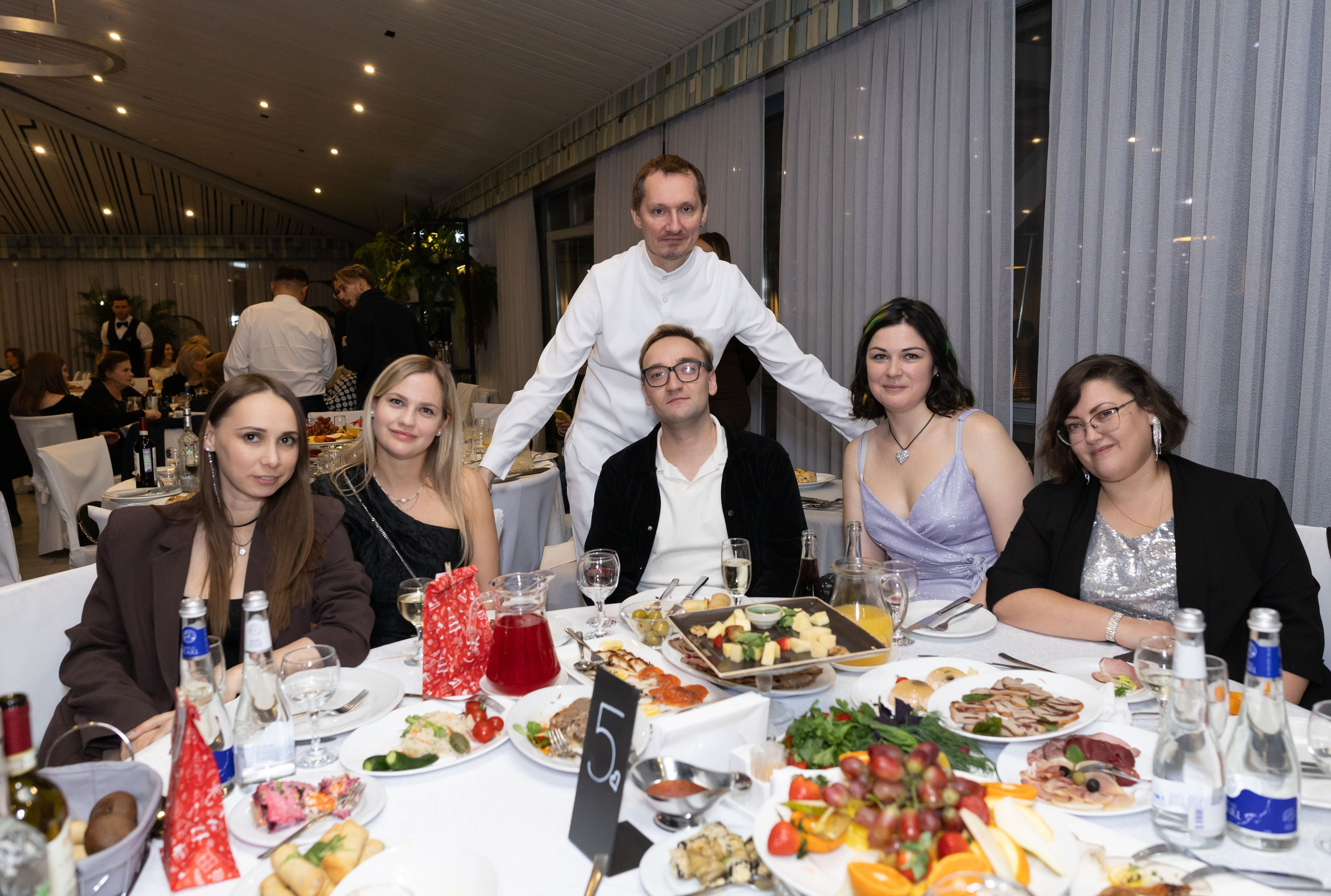 Корпоратив ресторан Времена года Москва. Семейный и детский фотограф Анна Петракова