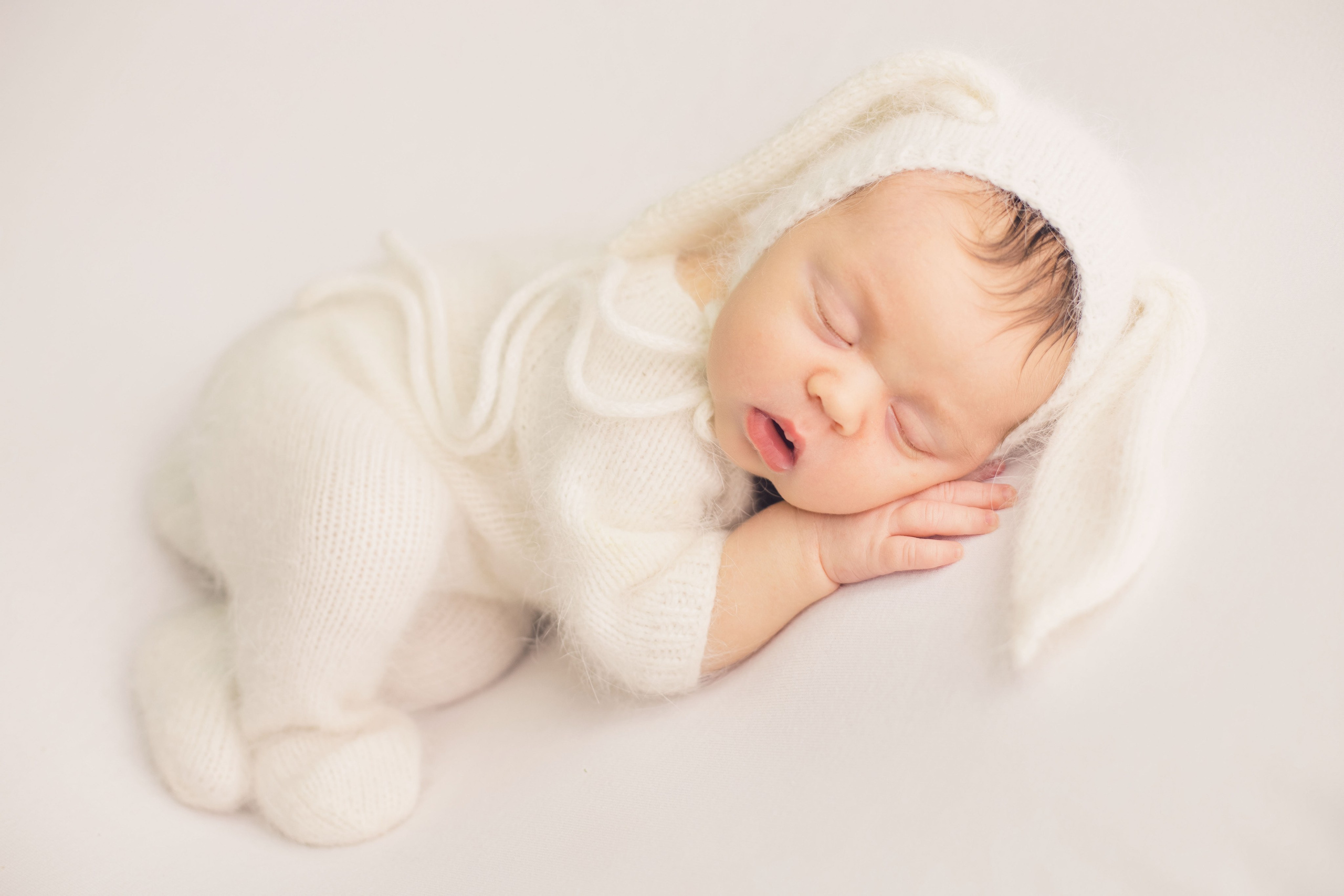 Варя. Фотограф новорожденных в г. Россошь Виктория Нечепуренко