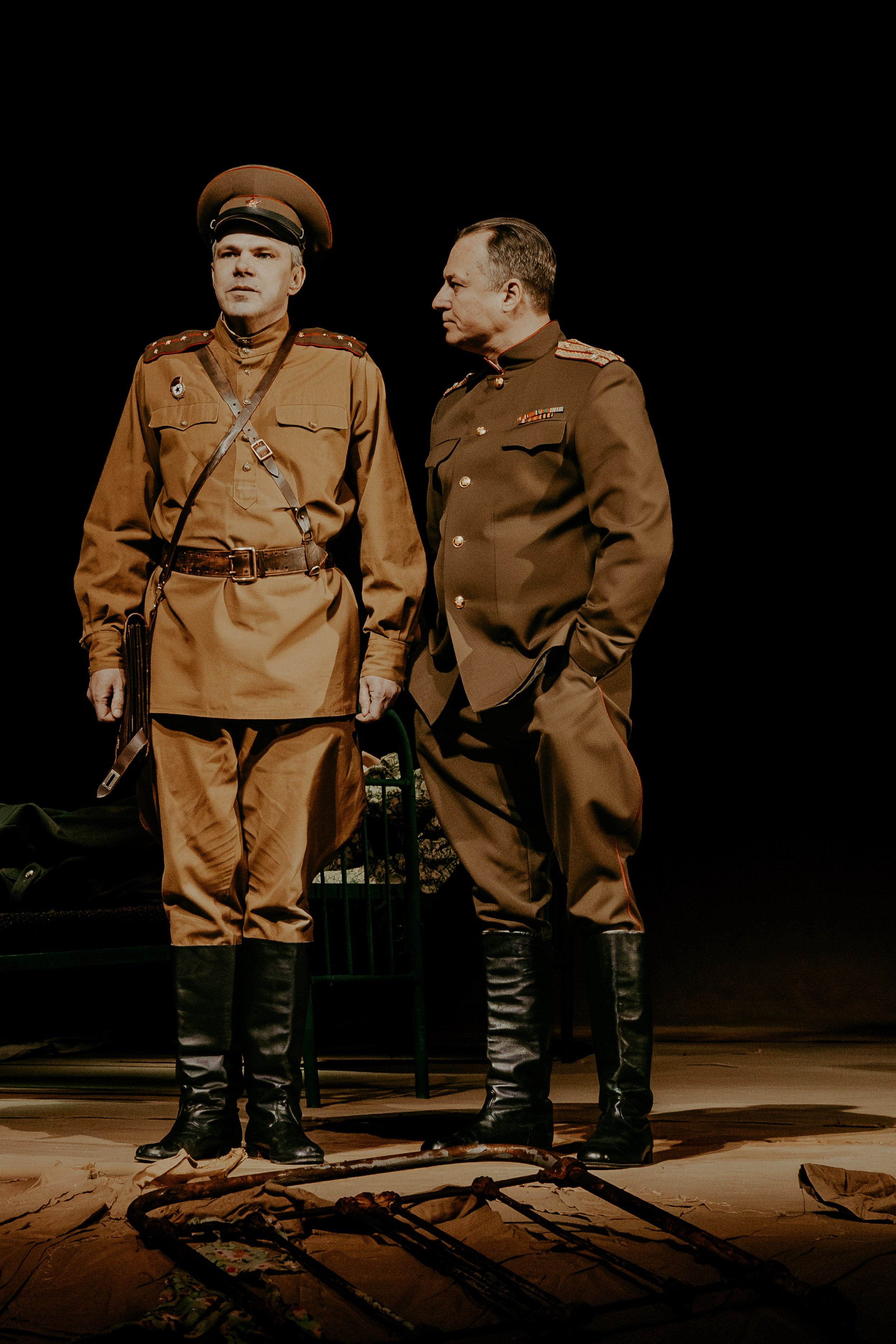 Театр Юного Зрителя " Не покидай меня». Фотограф Марк Файзулин