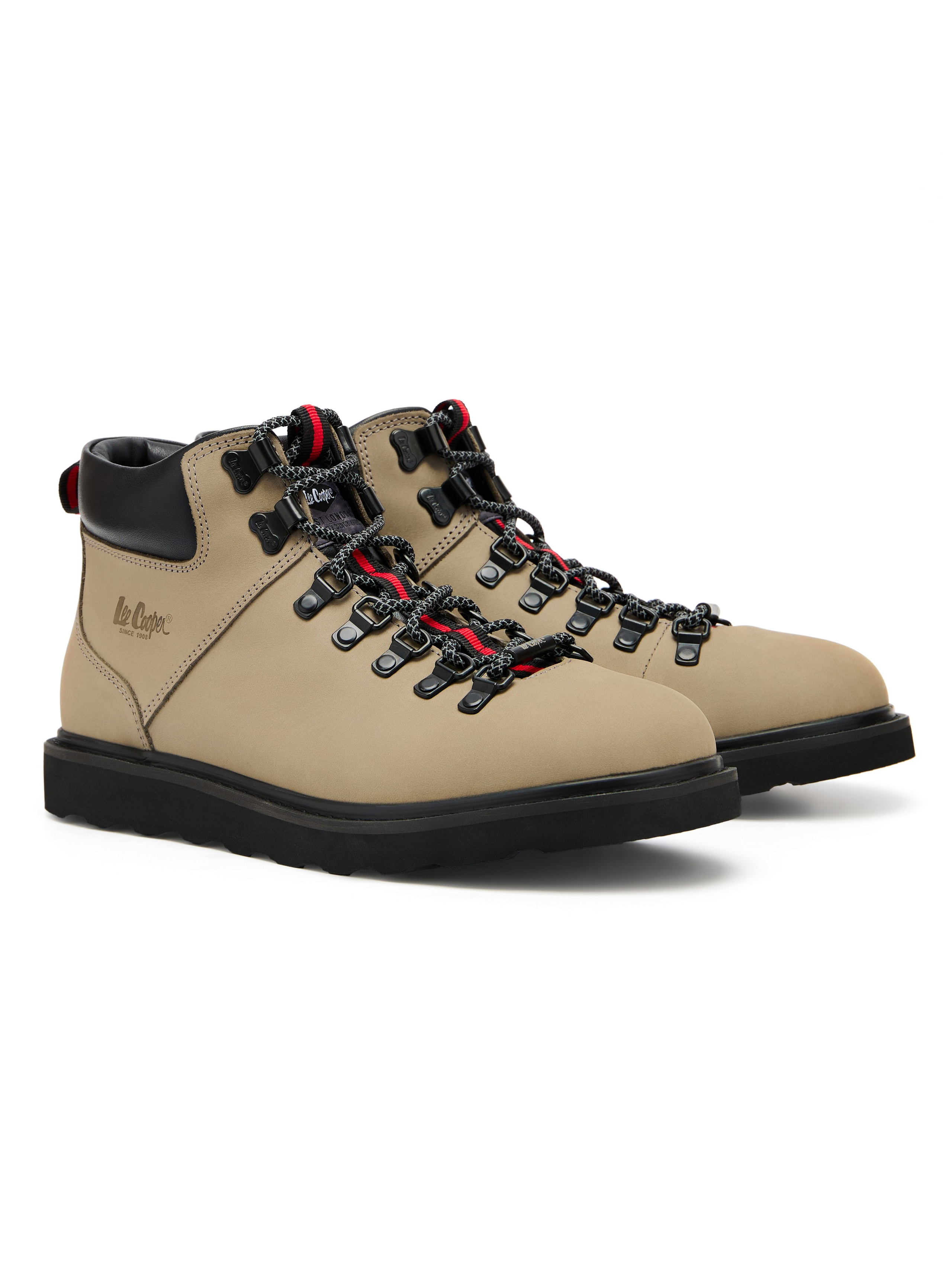 Съемка оджеды Москва. Предметный фотограф в Москве Дарья Радькович