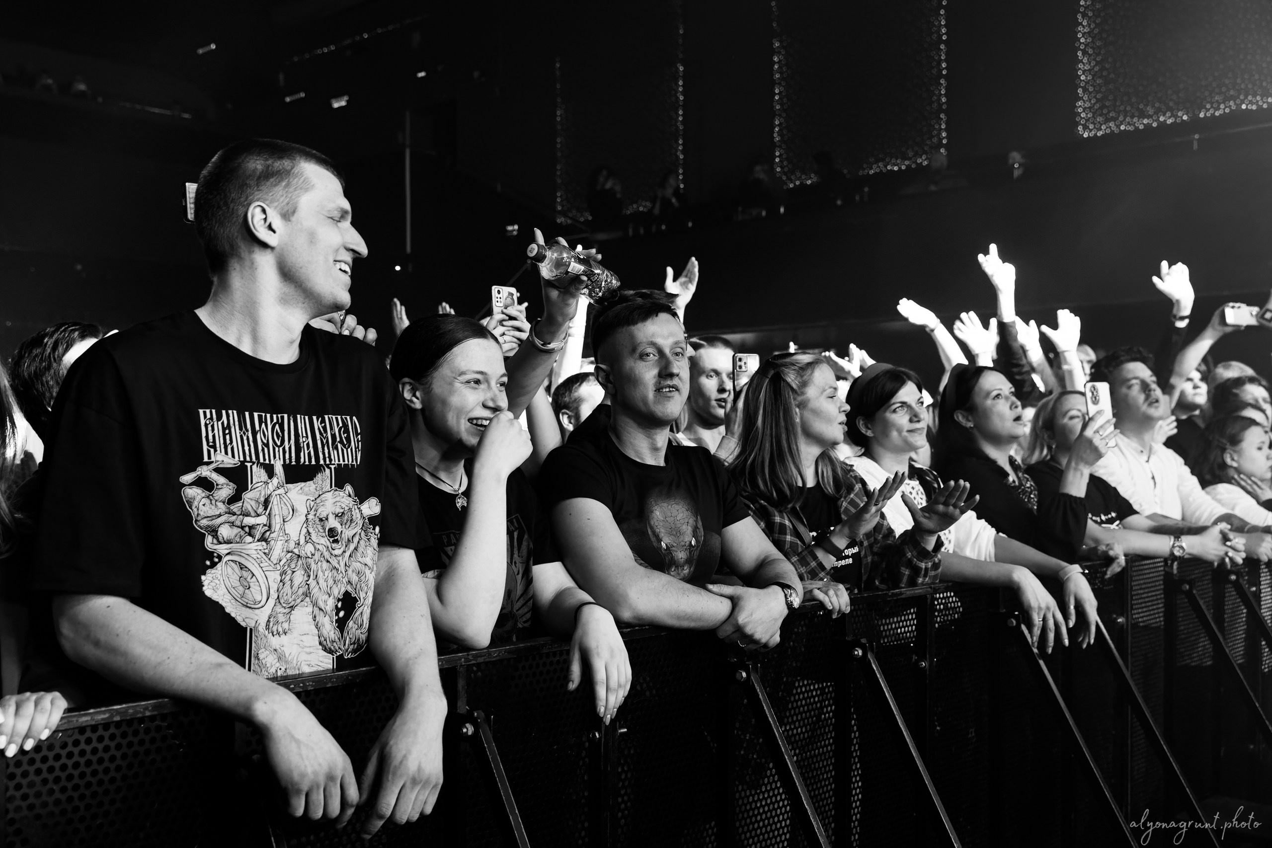 Концерт группы Нейромонах Феофан, фоторепортаж СПб, BASE SPB, 11.04.2025. Алена Адрианова: фотограф в Санкт-Петербурге