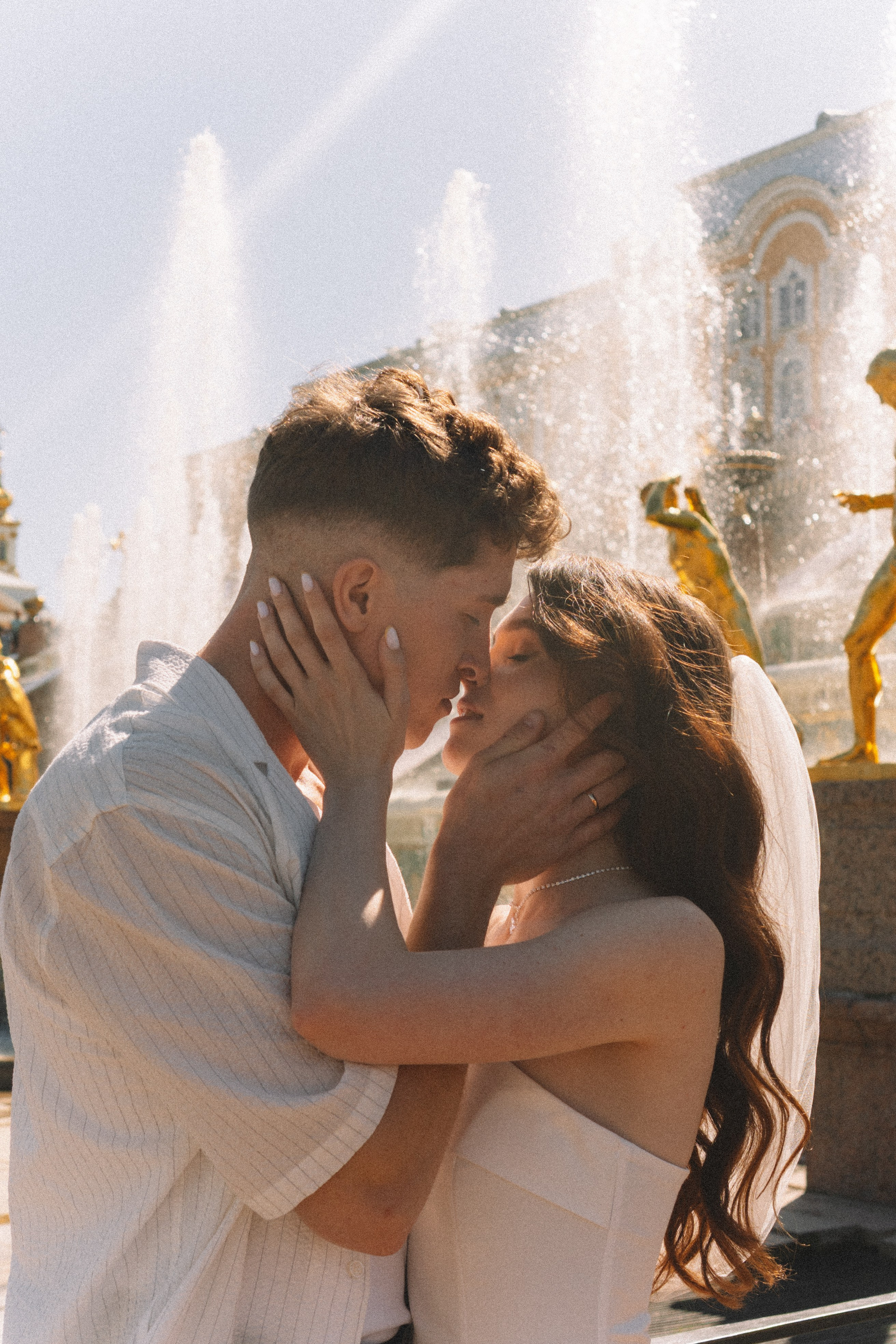 СВАДЕБНАЯ СЬЕМКА В ПЕТЕРГОФЕ И СЬЕМКА РЕПОРТАЖА В ЗАГСЕ ПЕТЕРГОФА. Профессиональный фотограф, Санкт-Петербург — Виктория Богомолова