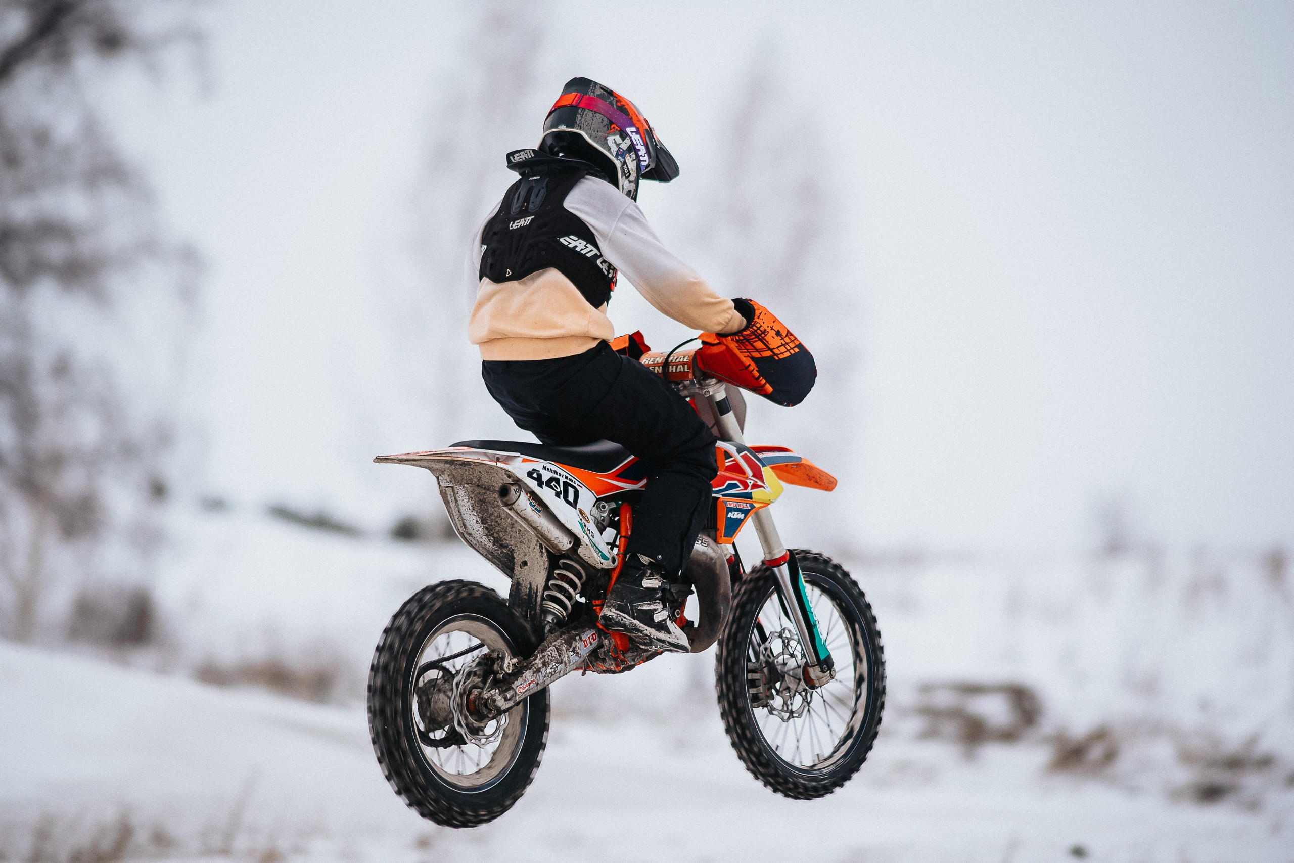 29.12.2024 — Праздничная тренировка на мотоциклетной трассе Люскус. Репортажный фотограф в Кемерово