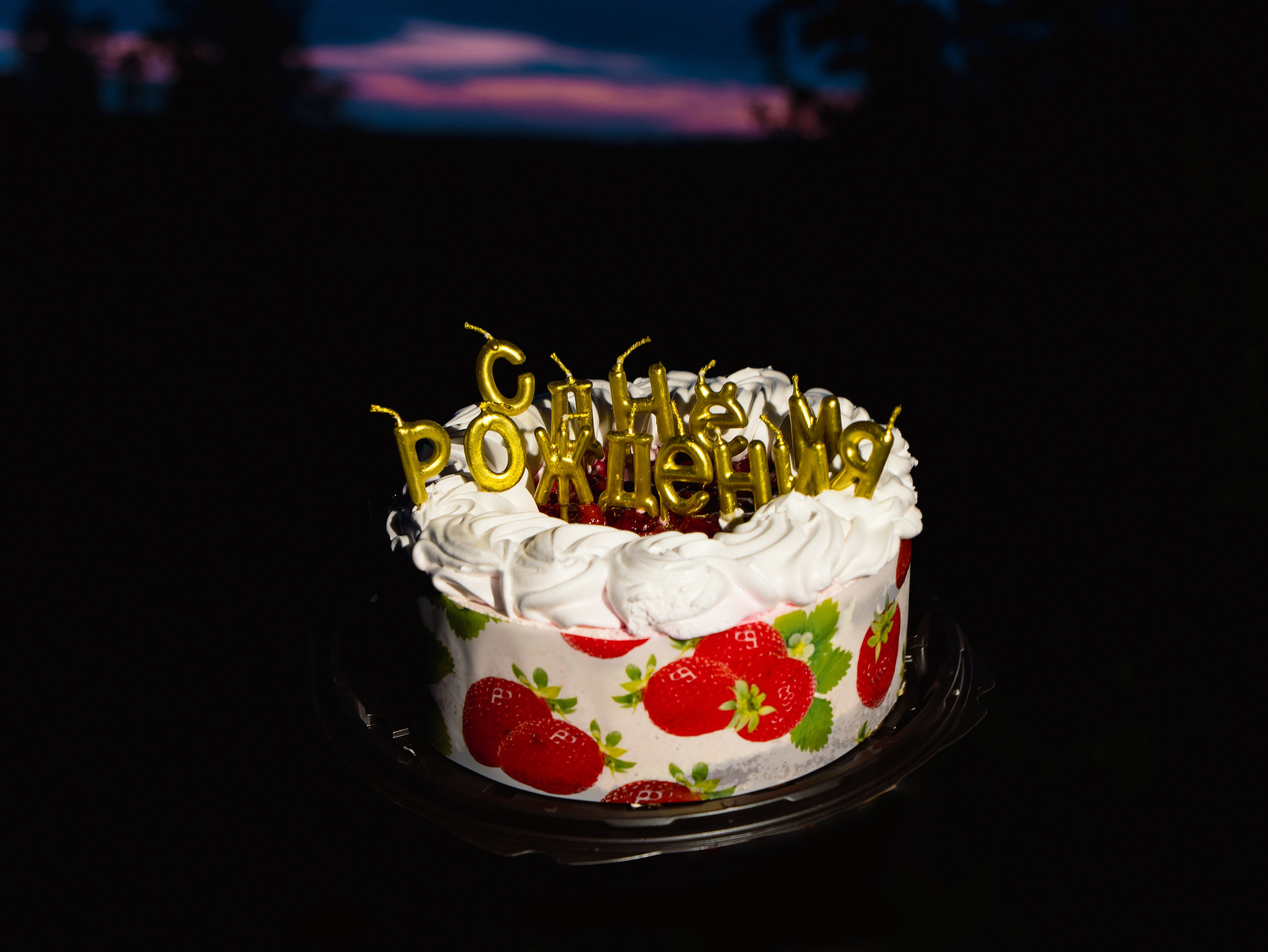 На берегу Угры. Конец мая 2024 года. Фотограф Никифоров-Гордеев Сергей. Москва и МО