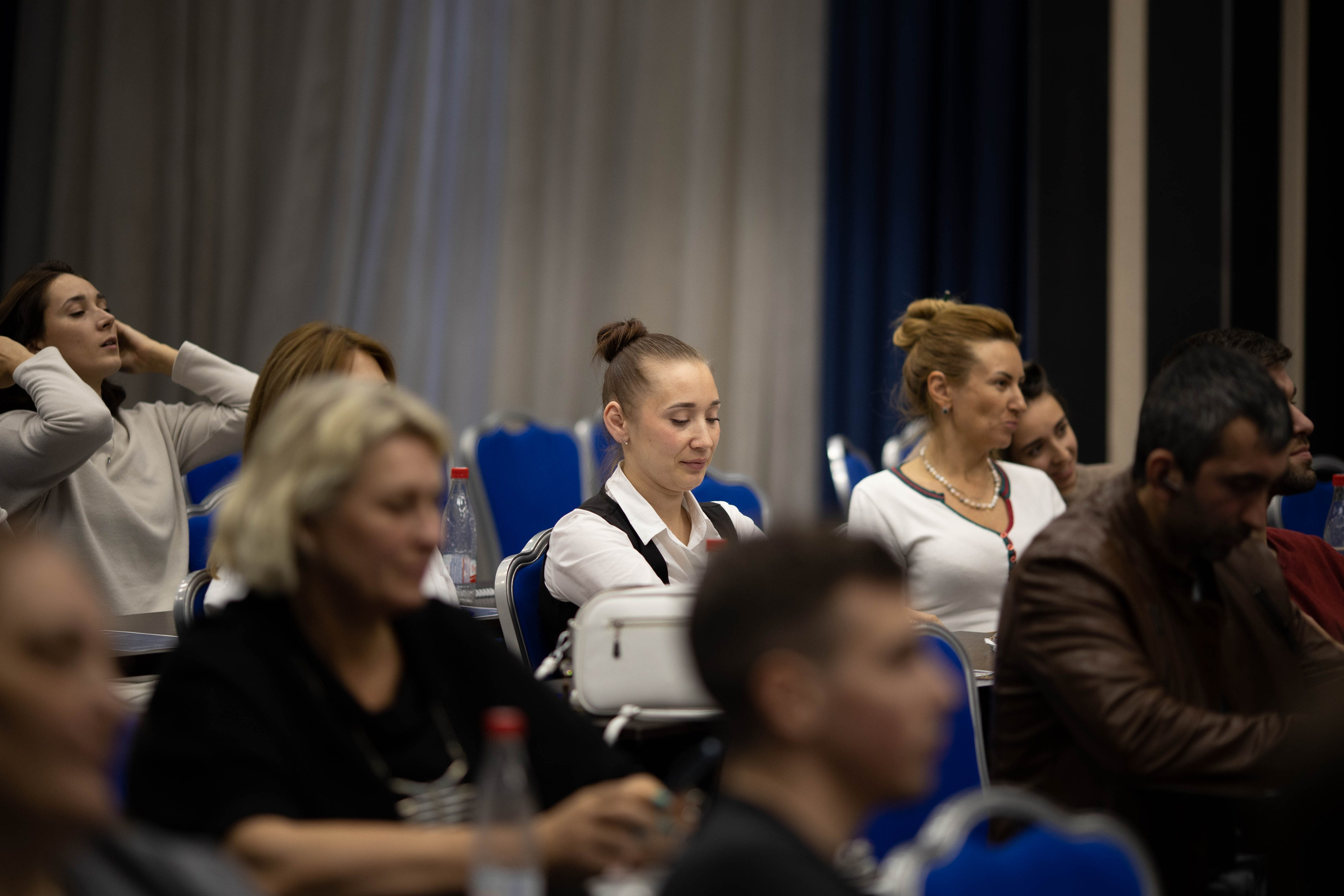 КОНФЕРЕНЦИЯ ПО ПОСУТОЧНОЙ АРЕНДЕ. Медиапродюсер, фотограф в Минеральных Водах —Виктор Холодов