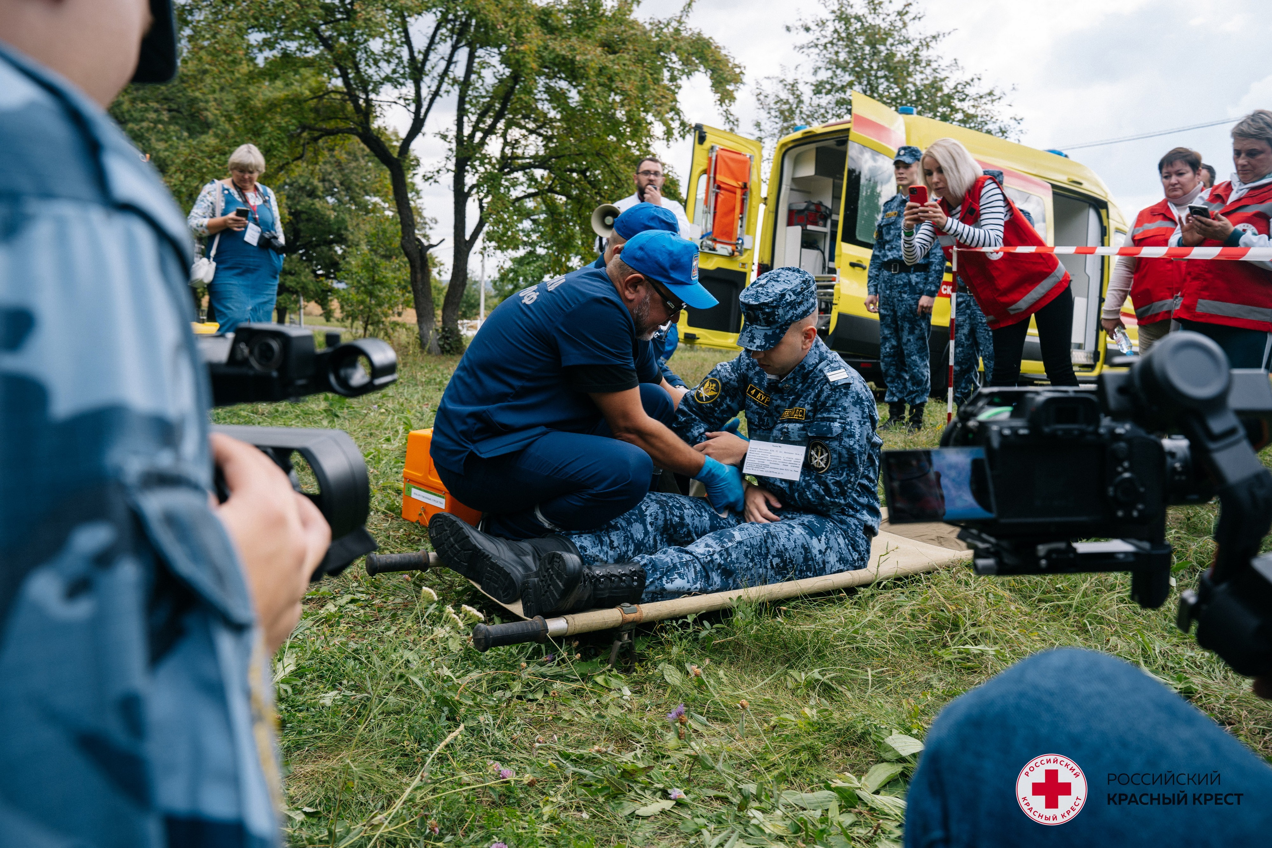 Красный крест | Дегас, медвежья берлога. Фотограф в Воронеже Ольга Космодемьянская