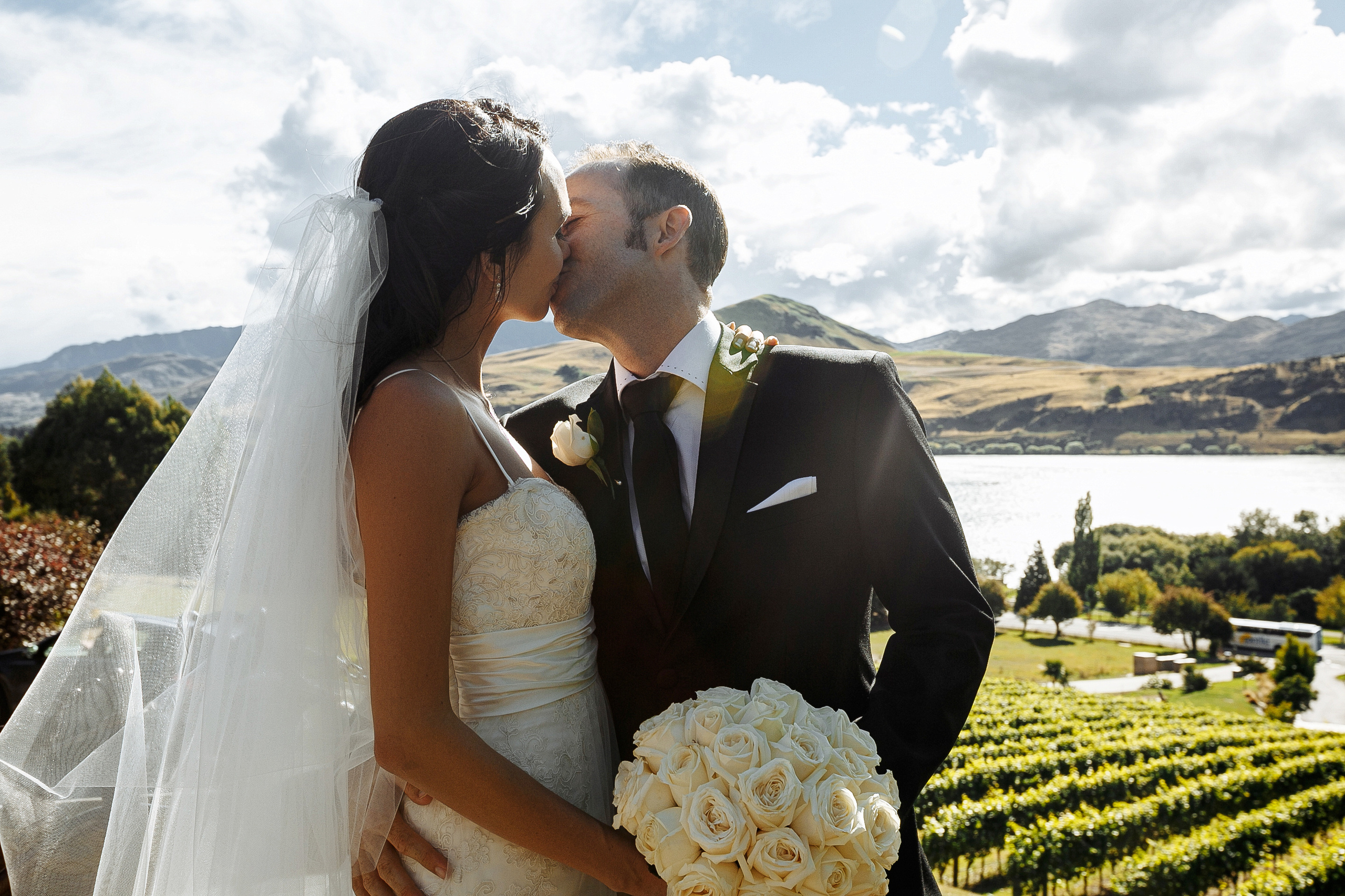 Свадебный фотограф в Санкт-Петербурге (Спб) и Тбилиси. Свадебный фотограф в Санкт-Петербурге и Москве LETU