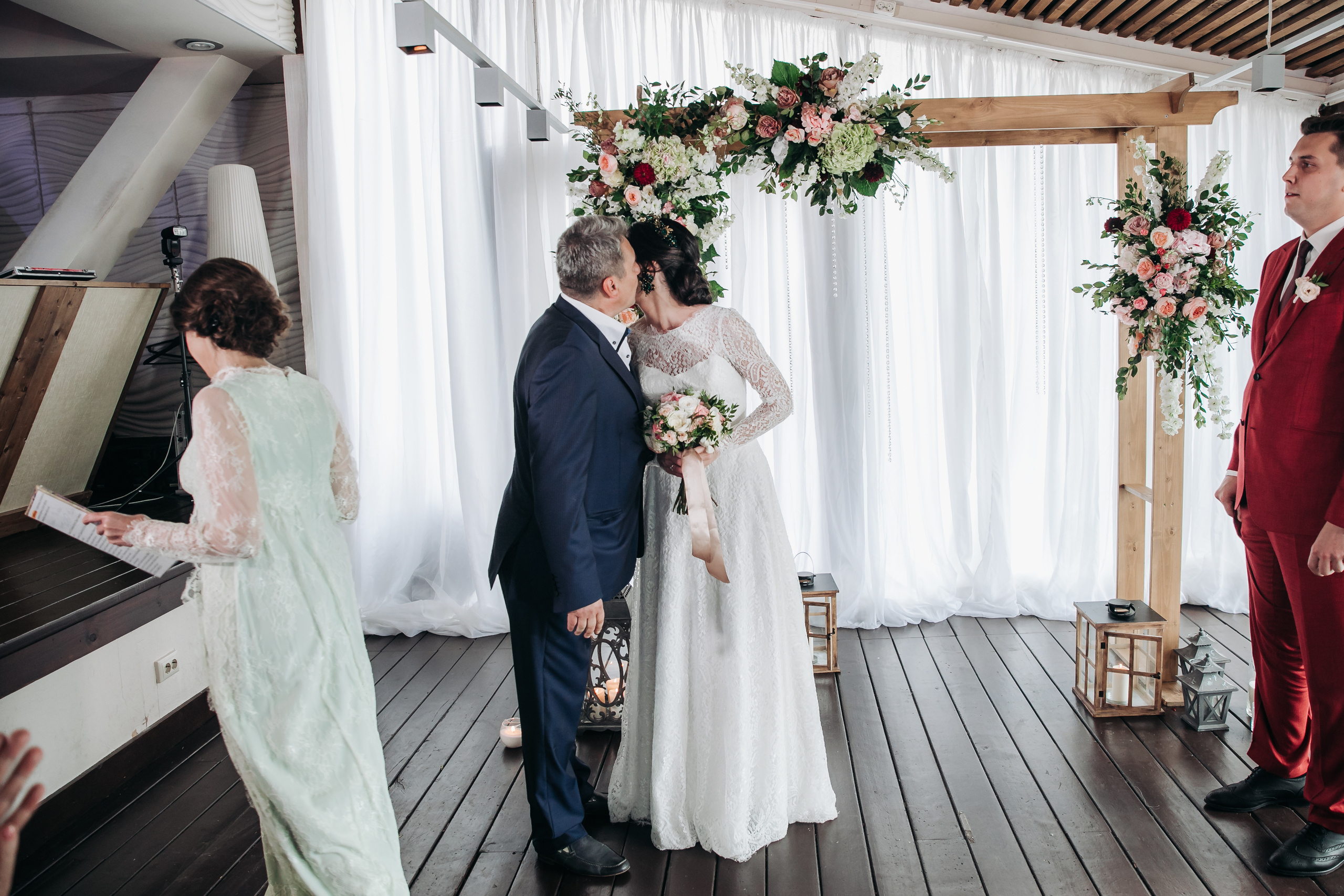 Wedding photographer in Tbilisi & Saint-Petersburg (Spb). Destination wedding photographer Peter Letu