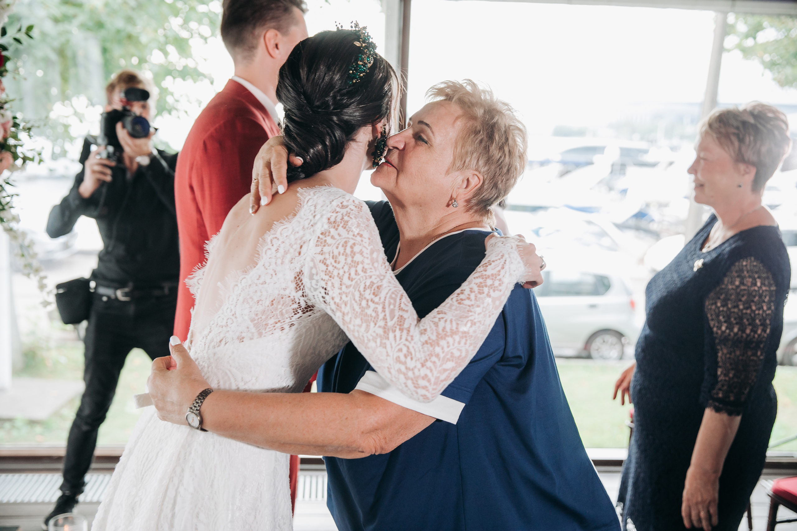 Wedding photographer in Tbilisi & Saint-Petersburg (Spb). Destination wedding photographer Peter Letu