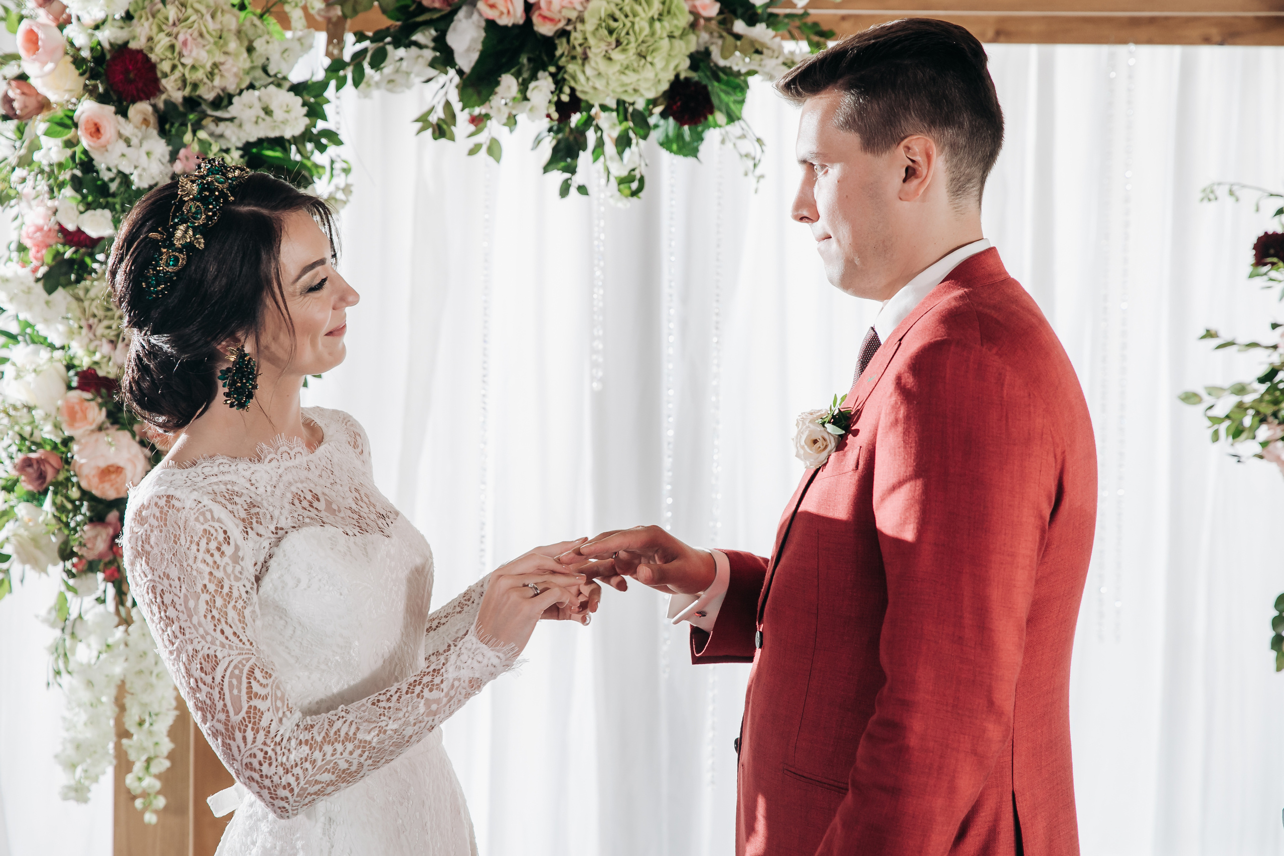 Wedding photographer in Tbilisi & Saint-Petersburg (Spb). Destination wedding photographer Peter Letu