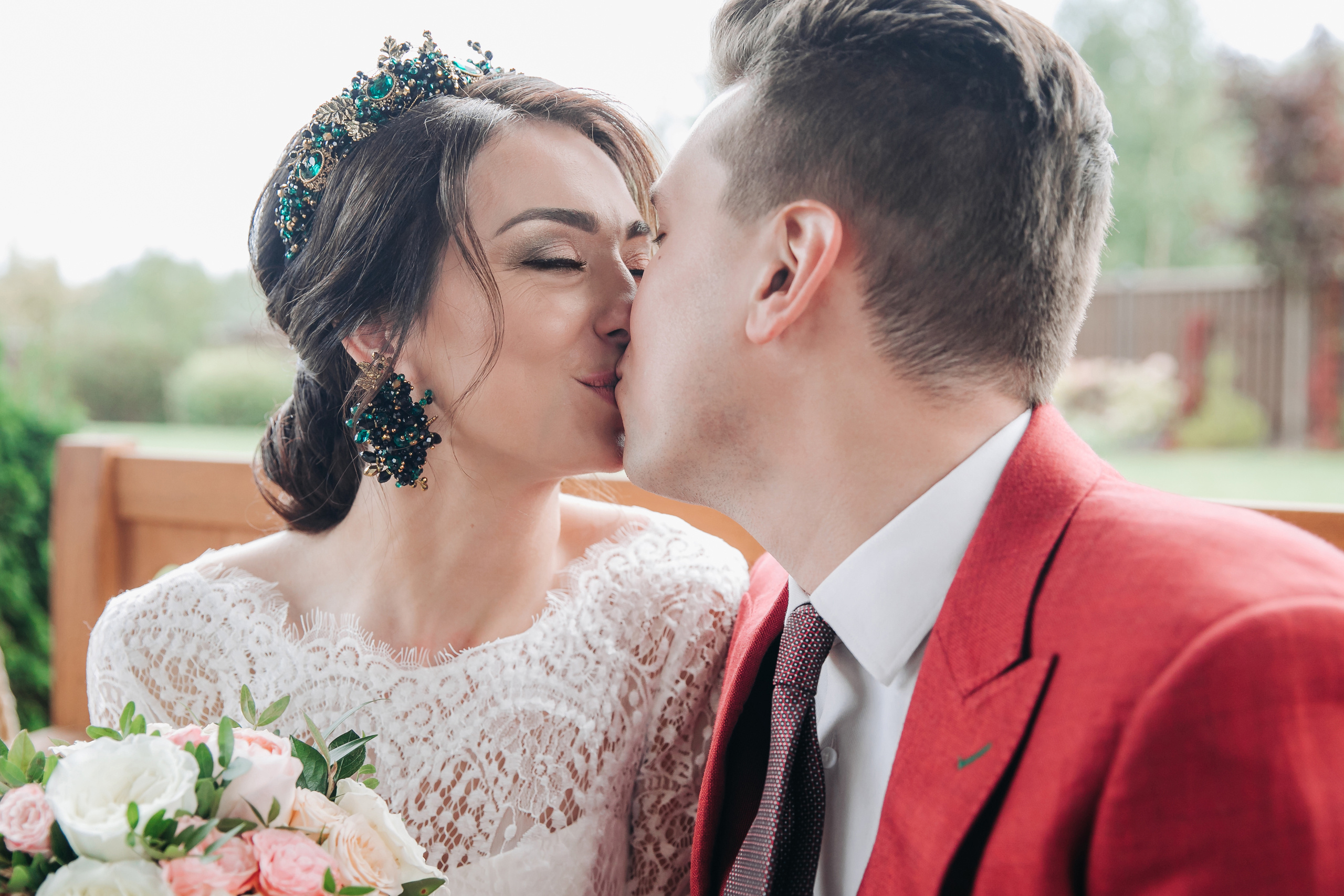 Wedding photographer in Tbilisi & Saint-Petersburg (Spb). Destination wedding photographer Peter Letu