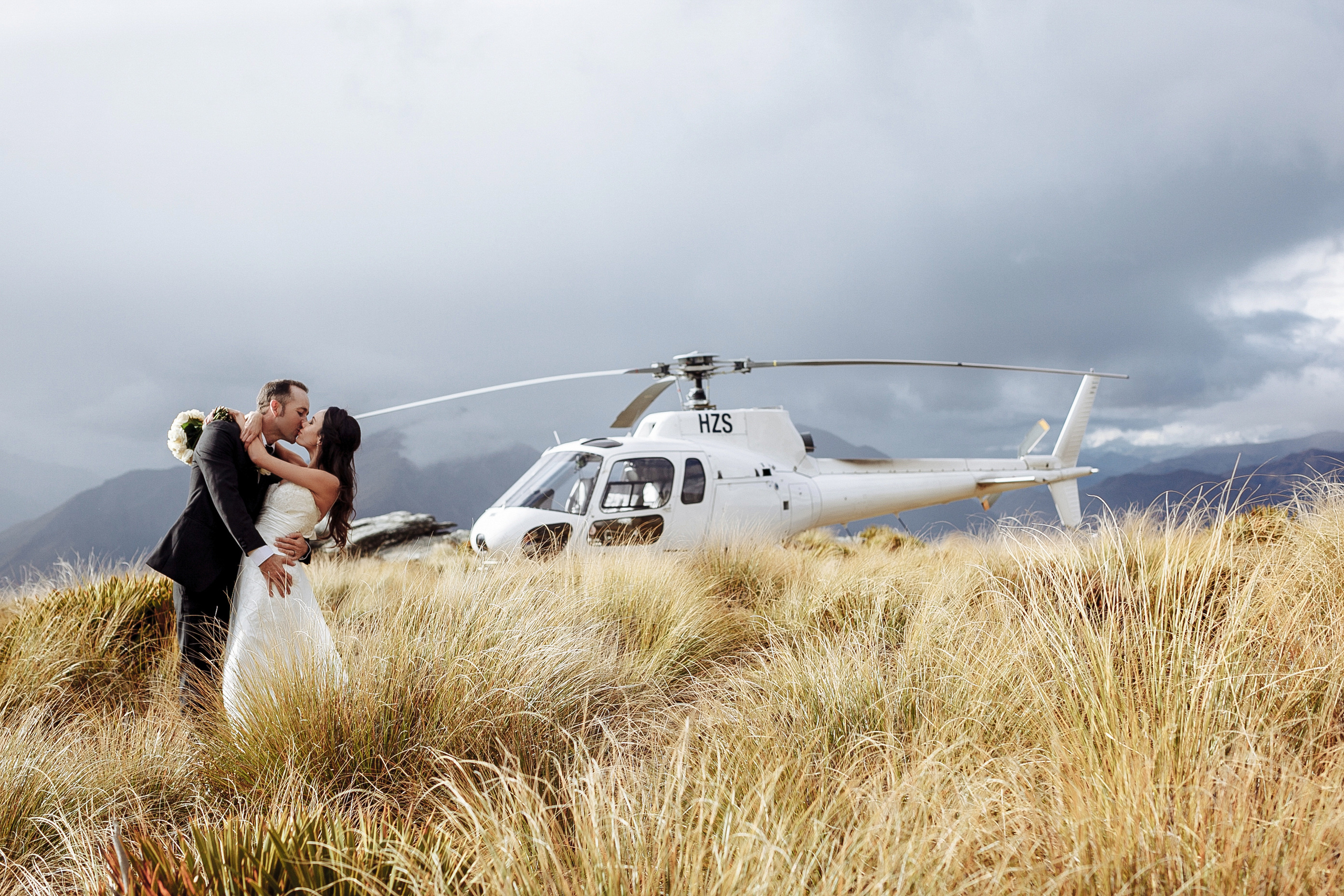 Свадебный фотограф в Санкт-Петербурге (Спб) и Тбилиси. Свадебный фотограф в Санкт-Петербурге и Москве LETU