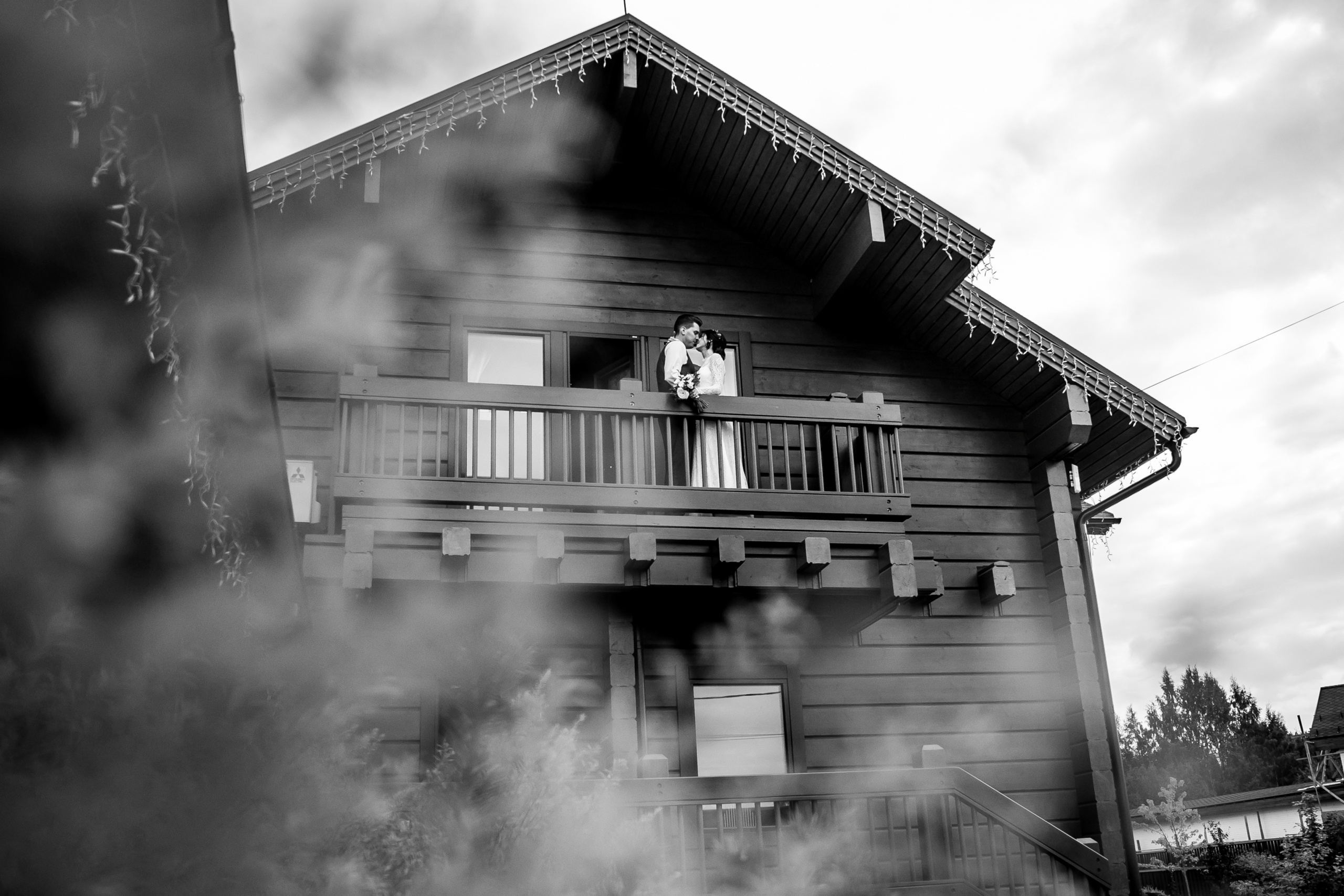 Wedding photographer in Tbilisi & Saint-Petersburg (Spb). Destination wedding photographer Peter Letu