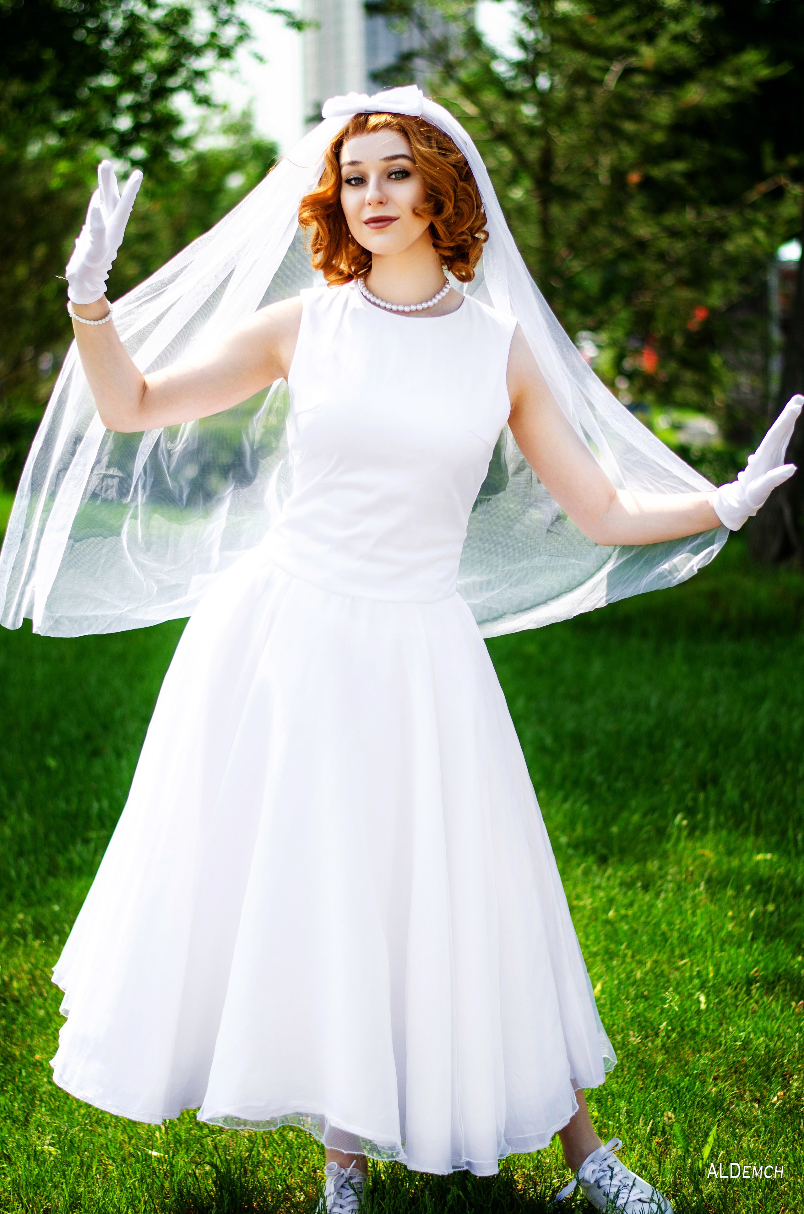 Свадебный фотограф в Москве и Дмитрове в студии и на улице