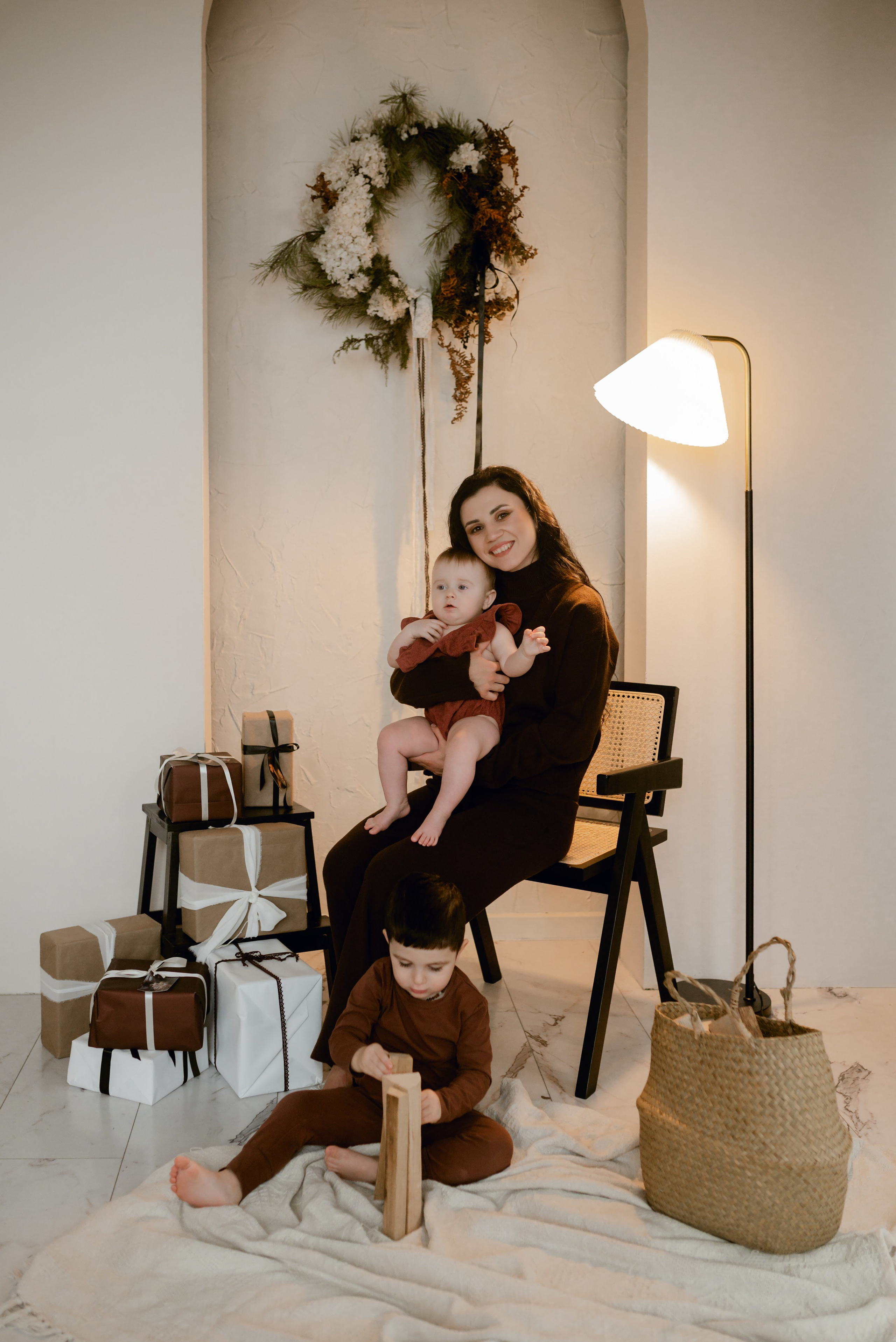 Екатерина, Тема и Ариша. Молоко студия. Свадебный фотограф в городе Минск Крохмалюк Анна