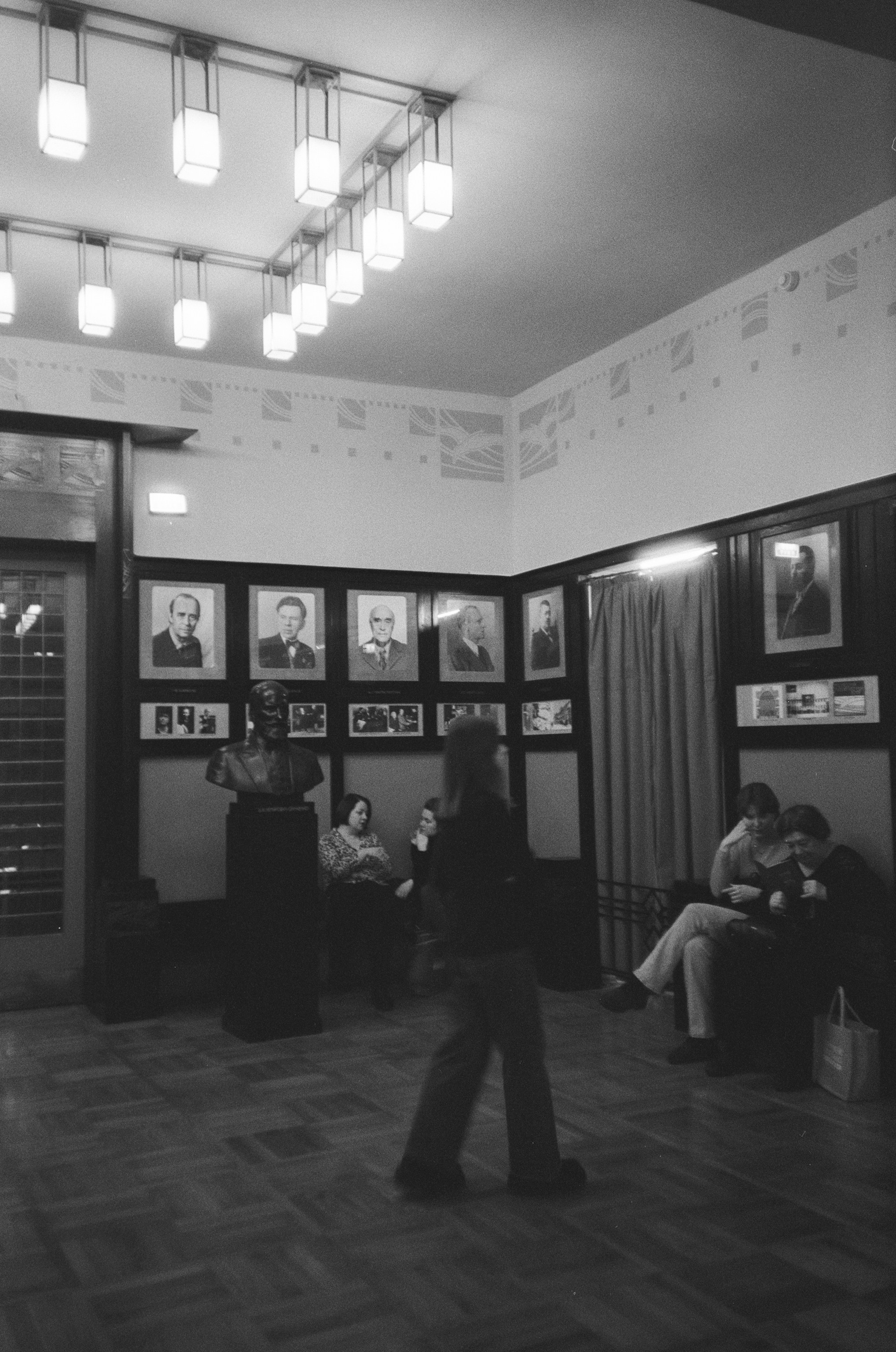 Культурный март: Скуратов кофе, джаз в зале Чайковского и Сережа в МХТ. Фотограф-документалист Мария Осокина