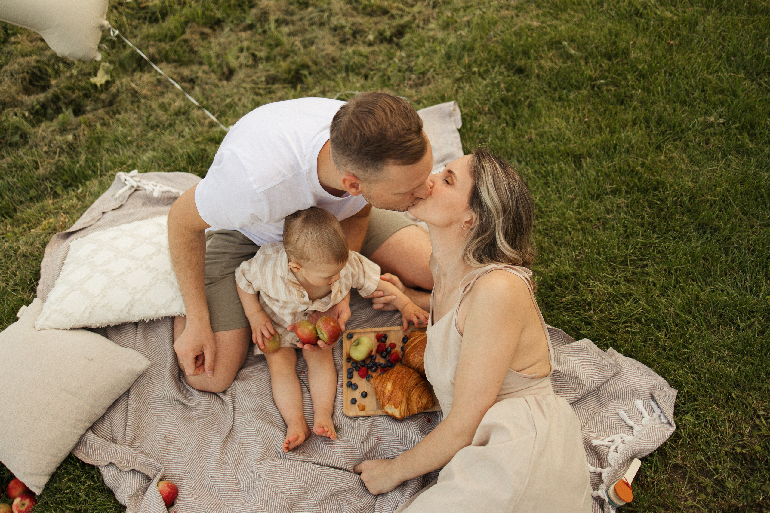 Первый день рождения. Фотограф в Выборге и Санкт-Петербурге Маша Гуляева