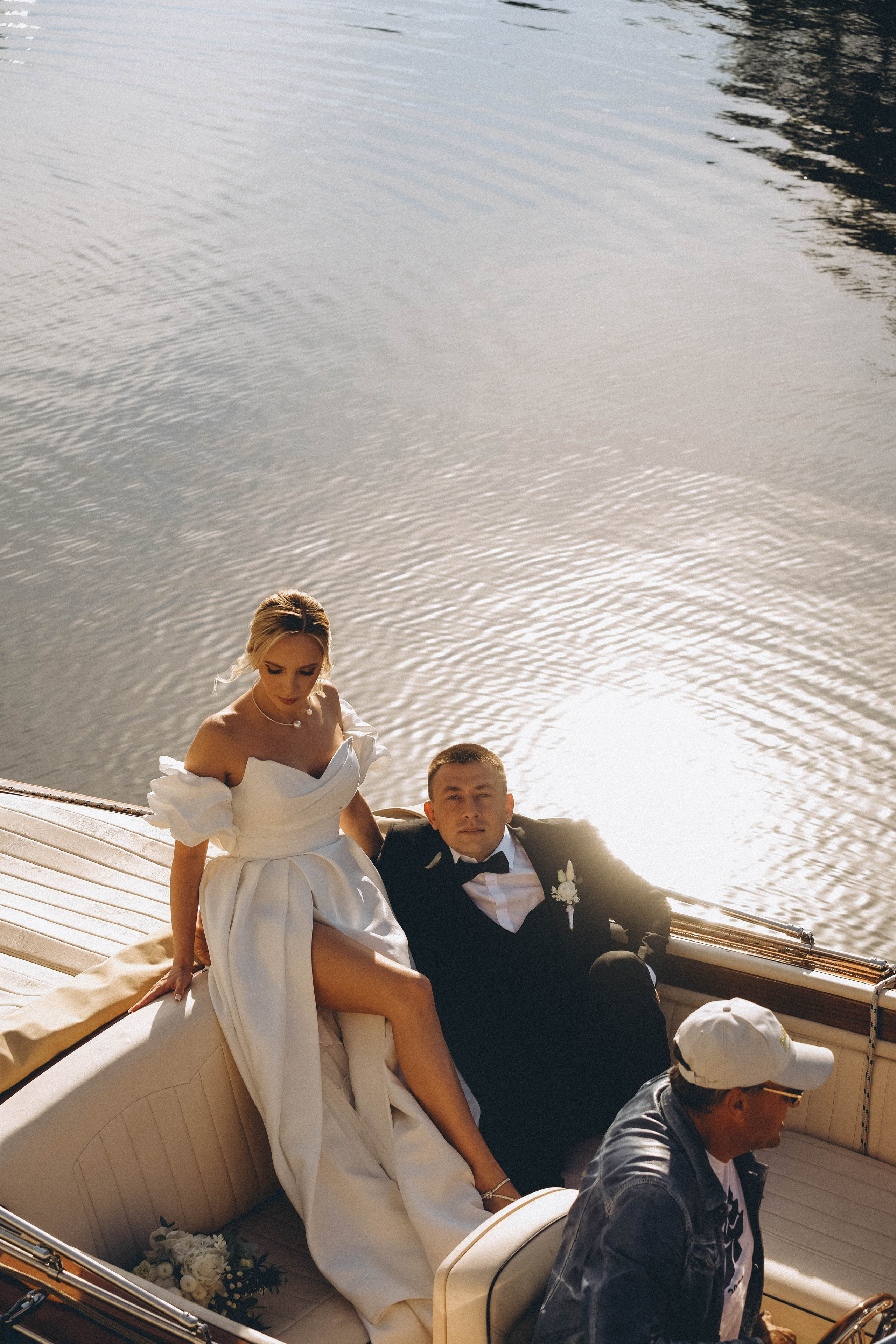СВАДЕБГНАЯ ПРОГУЛКА ПО КАНАЛ САНКТ-ПЕТЕРБУРГА НА КАТЕРЕ. Профессиональный фотограф, Санкт-Петербург — Виктория Богомолова