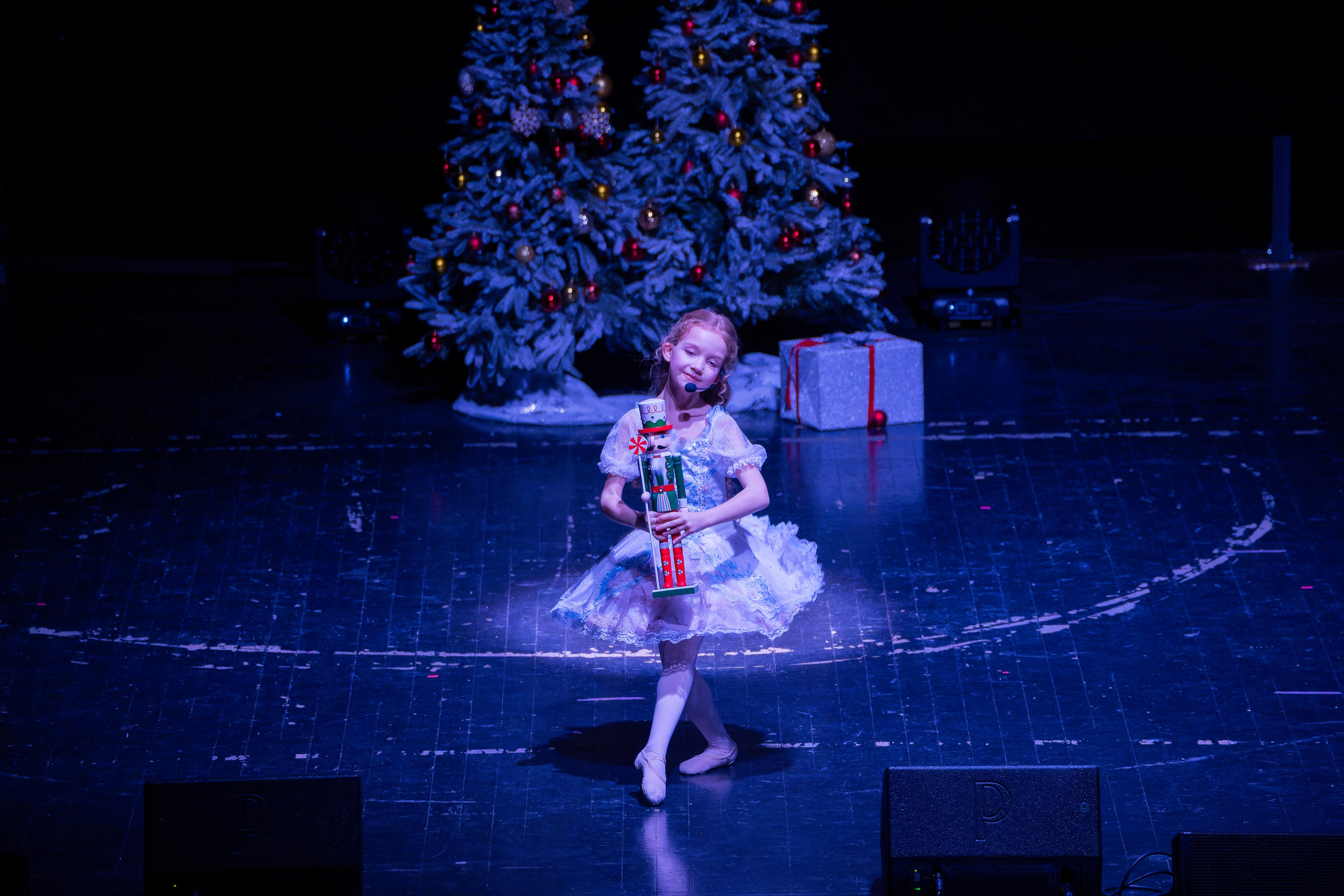 Съёмка новогодних праздников, елки для детей и родителей. «Студия DRONAVT`s» — видеосъёмка и фотография г. Москва