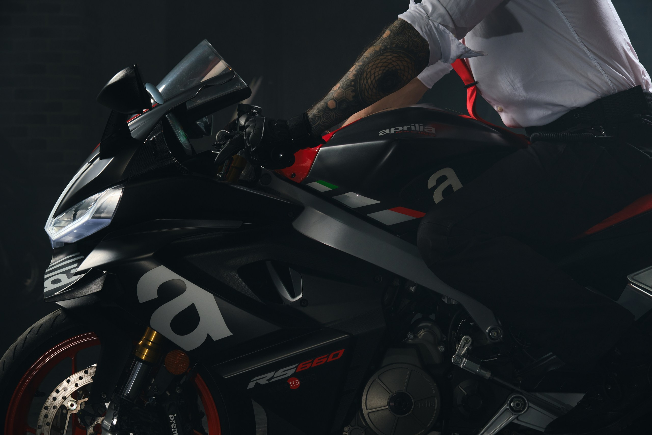 Фотосъемка для мотоблогера Сергея Кузнецова. Профессиональный фотограф в Москве — Максим Дьяконов