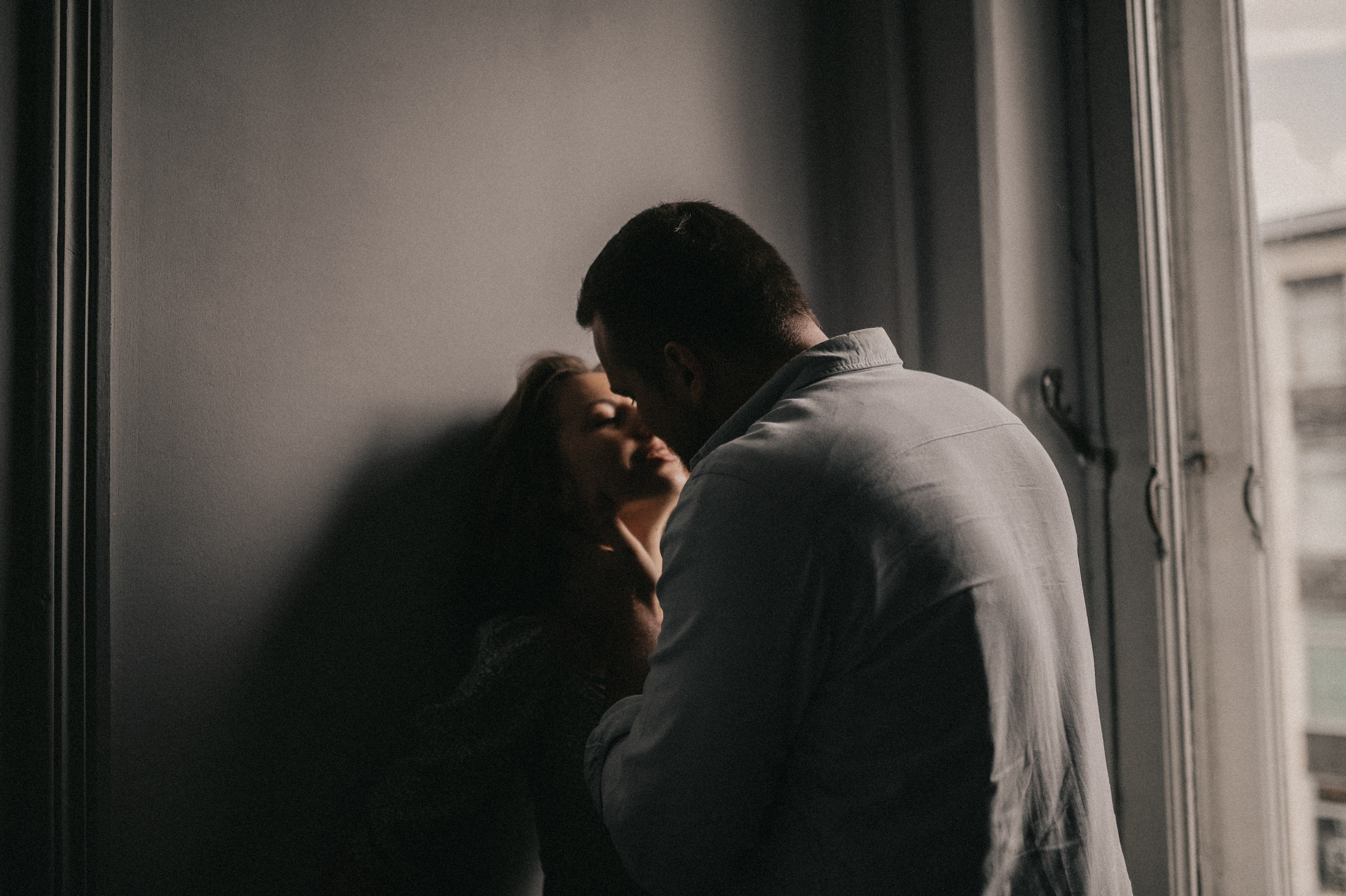 Лавстори в питерской студии. Семейный и свадебный lifestyle-фотограф в Москве Мария Петрова