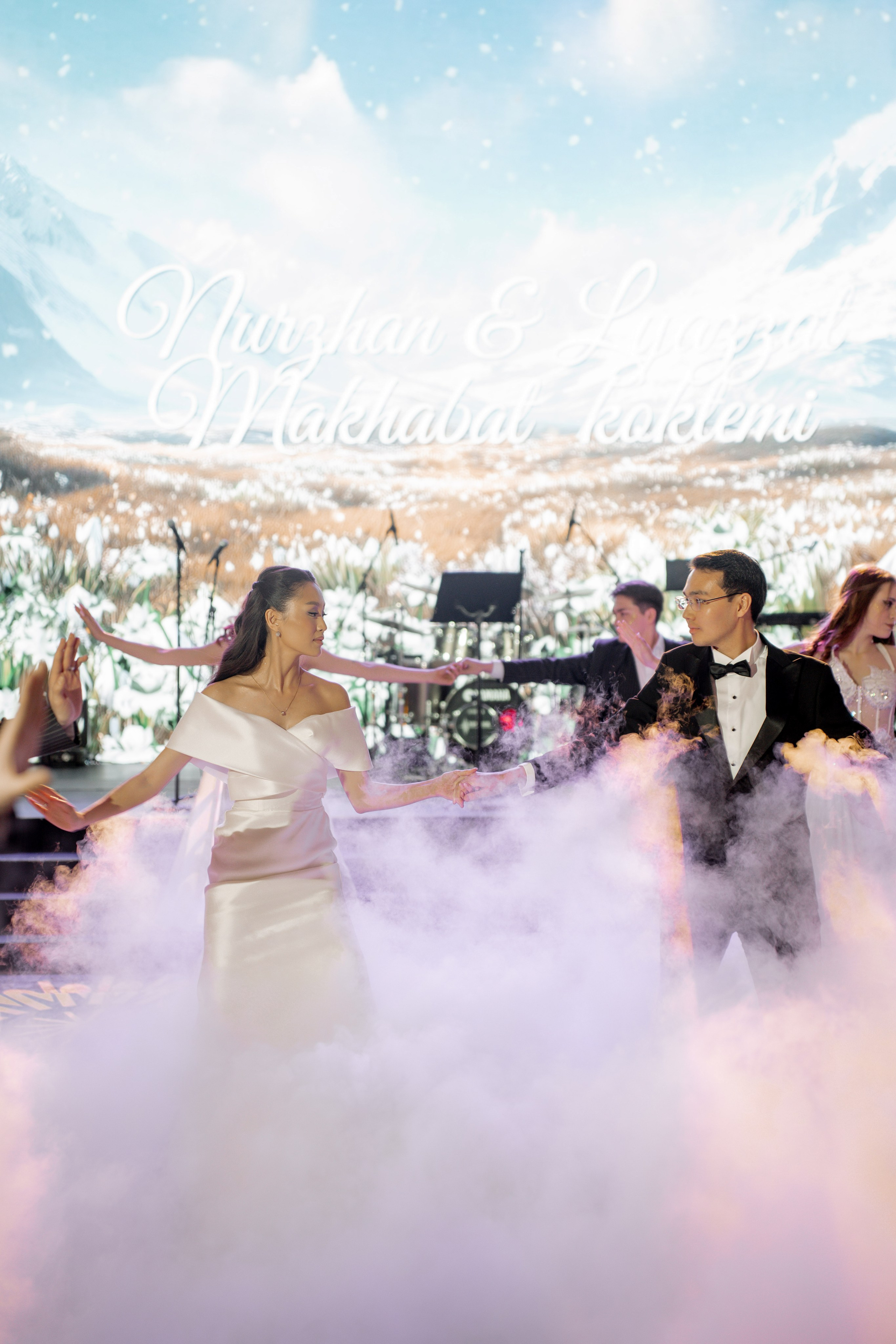 NURZHAN & LYAZZAT «MAHABBAT KOKTEMI». ___________________________________________________