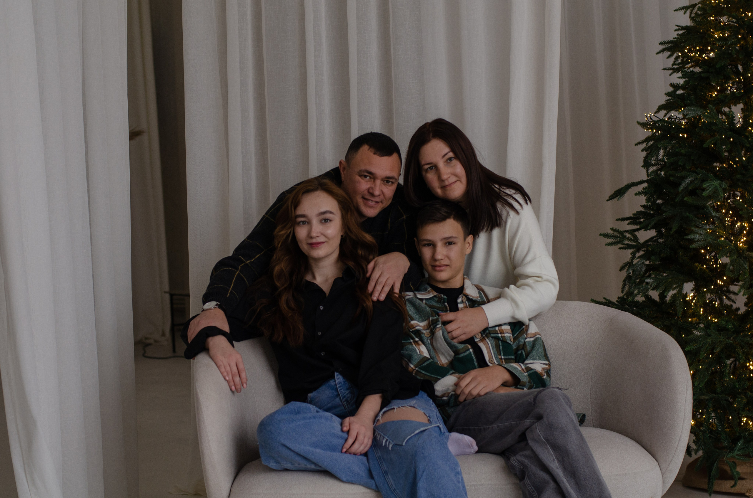 Семья Лестевых, Новый год. Фотограф Челябинск Ирина Ермоленко