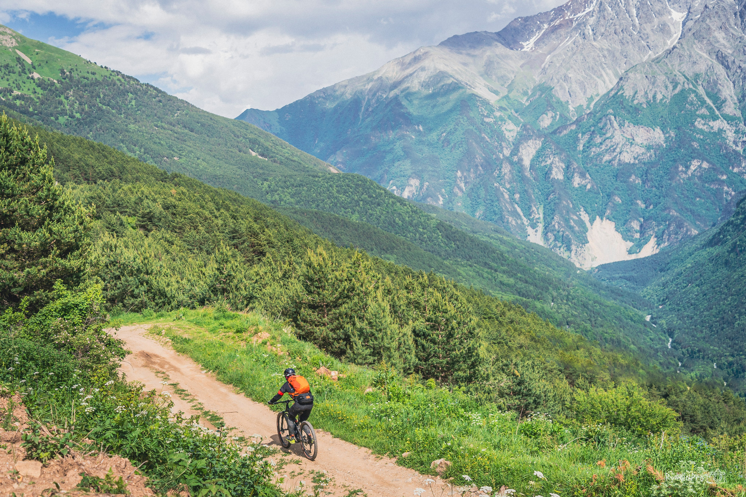 Велотур Осетия 16.06.2024 Ковальтур. Репортажный фотограф в Краснодаре Рындин Дмитрий